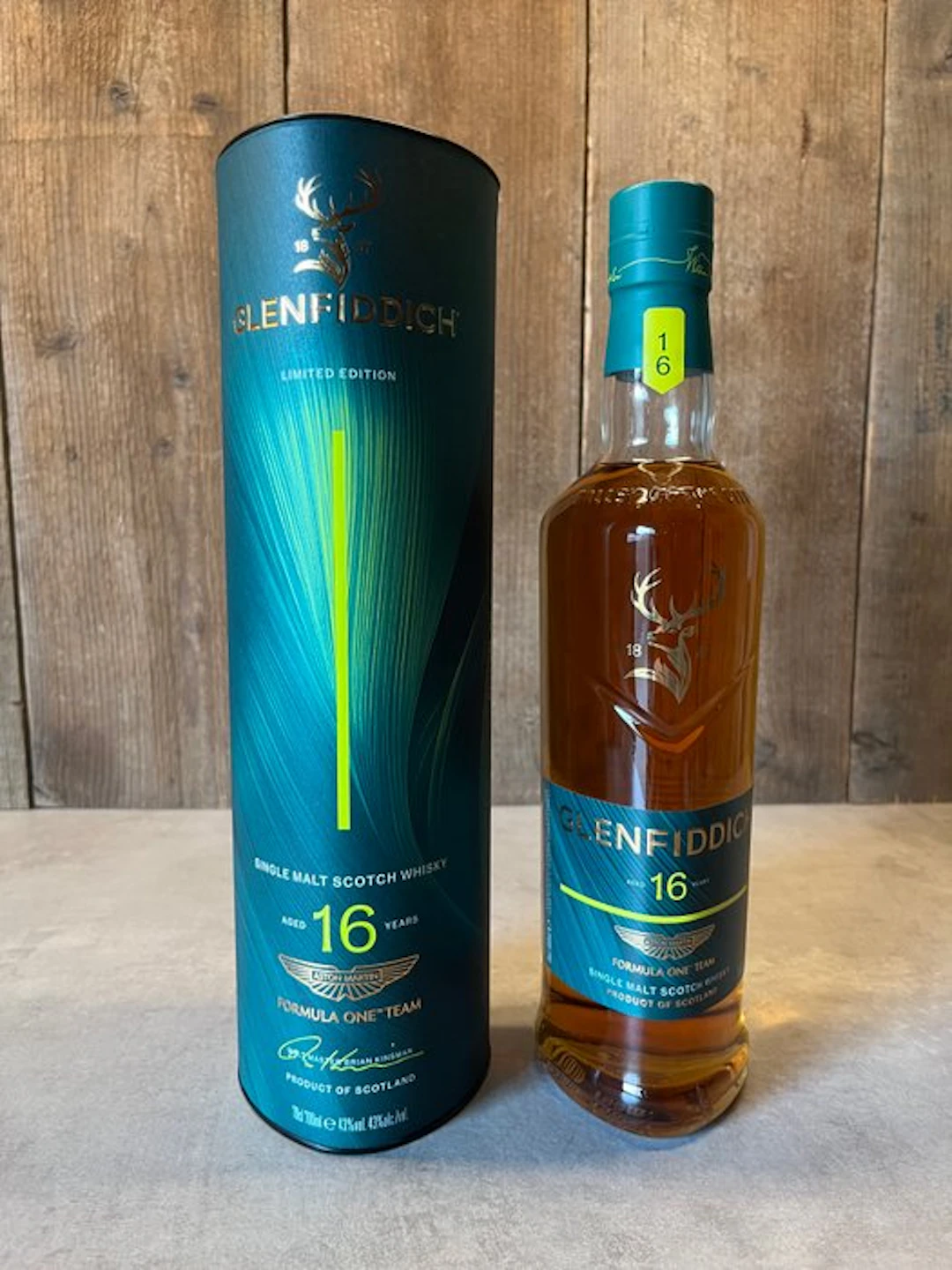 Glenfiddich 16 years old Aston Martin - Formula One Team - 70cl