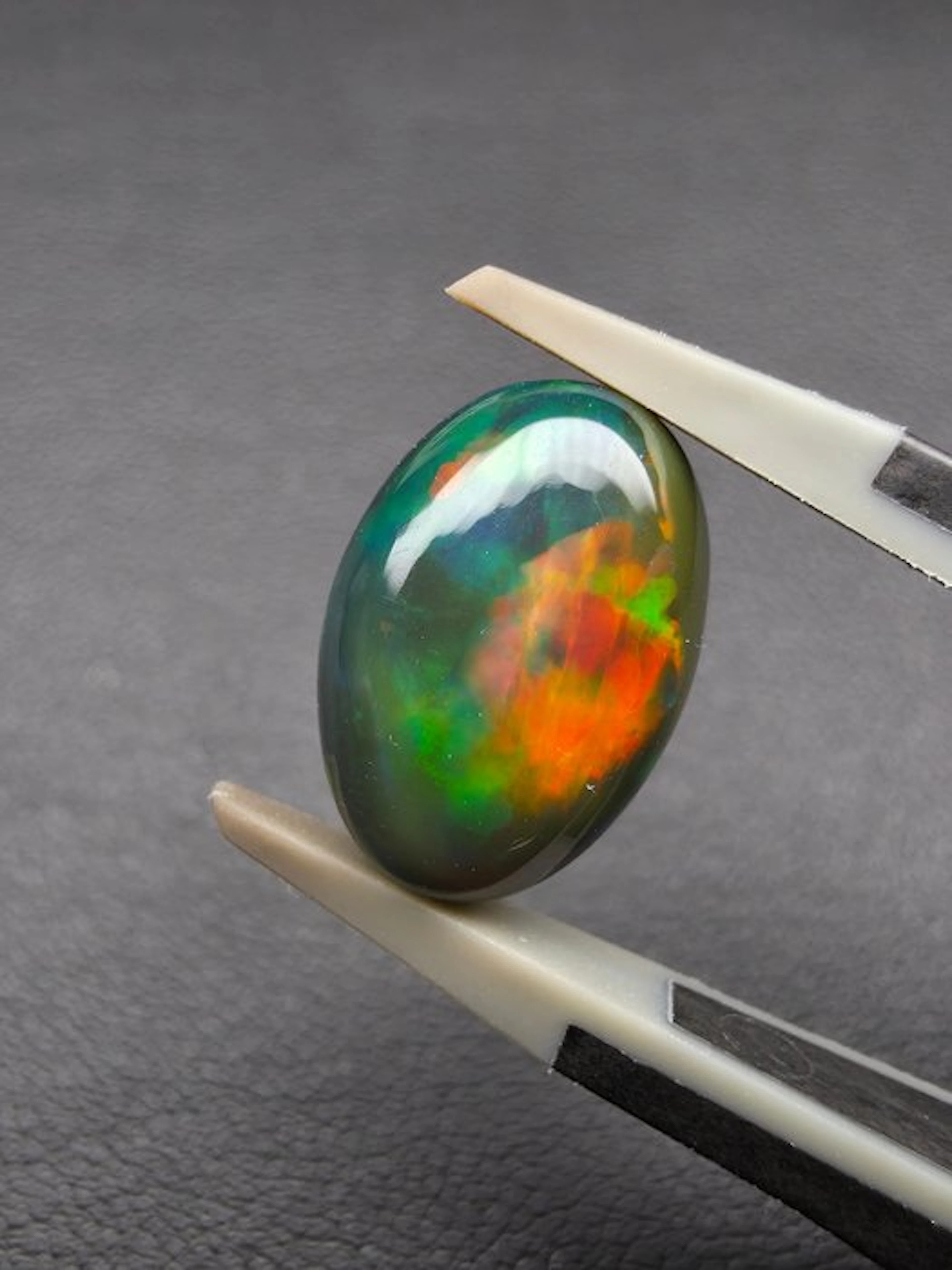 3.54cts Black Opal Cabochon- 0.71 g