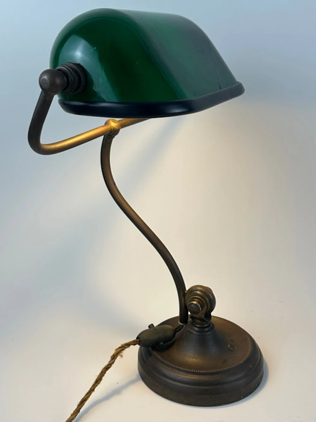 Table lamp - Stained glass - A banker’s table lamp