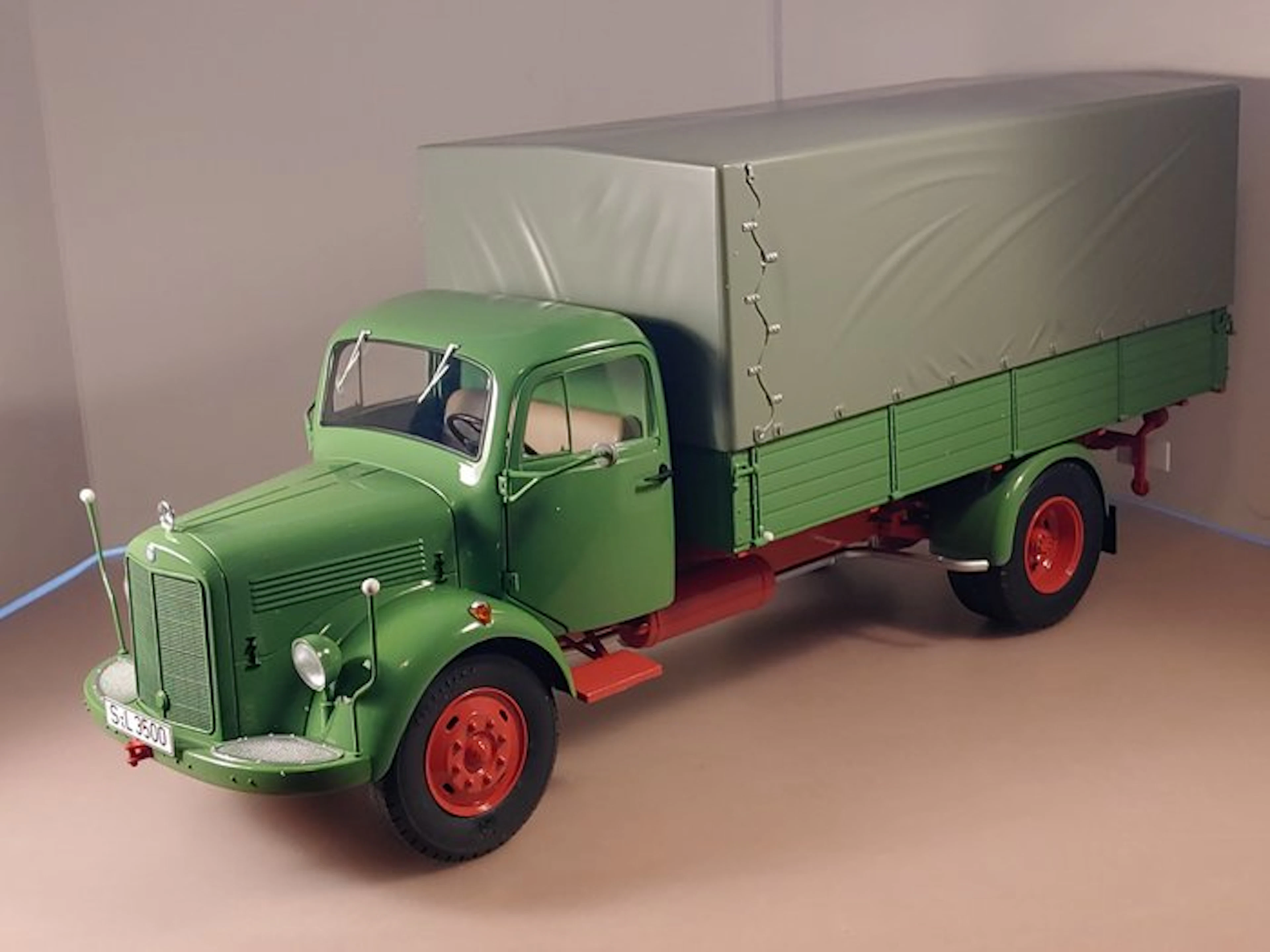 Schuco 1:18 - Model truck - Mercedes-Benz L3500...