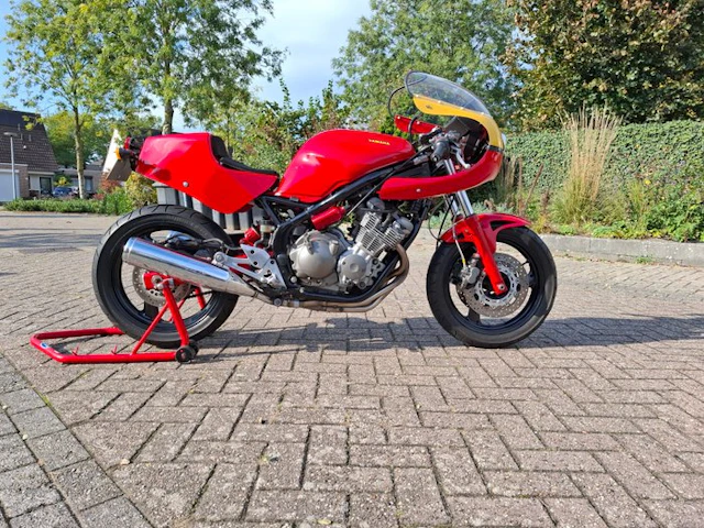 Yamaha - XJ600S - Special - NO RESERVE - 600 cc - 1999