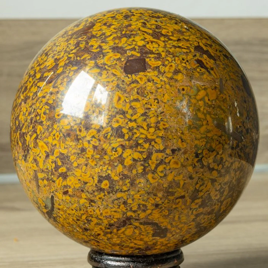 Fruit Jasper - Height: 10.9 cm - Width: 10.9 cm- 1950 g