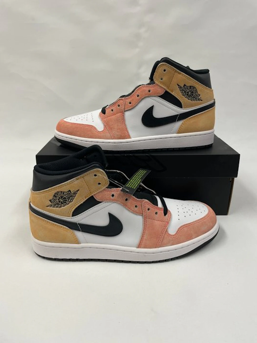 Nike - Air Jordan 1 Mid - Sneakers - Size: EU 44 - New with tags