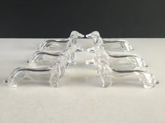 zeldzame set - Knife rest (6) - acryl, lucite - Vintage Lucite dachshunds