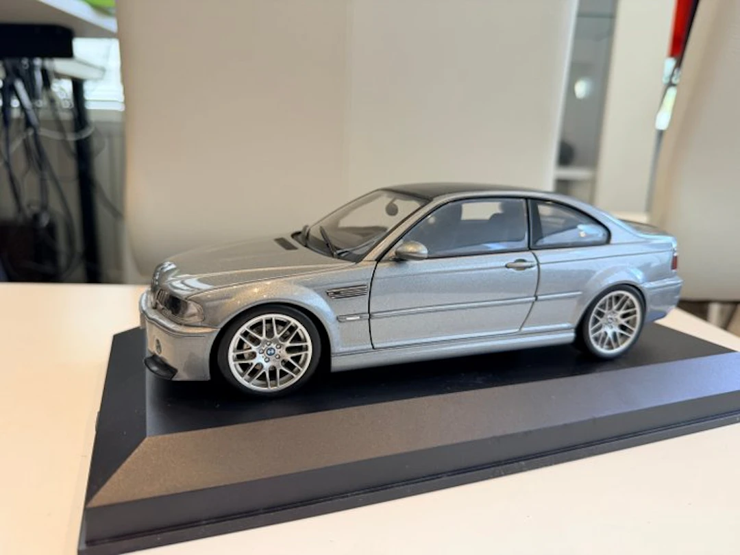 Autoart 1:18 - Model car - BMW M3 CSL (E46)