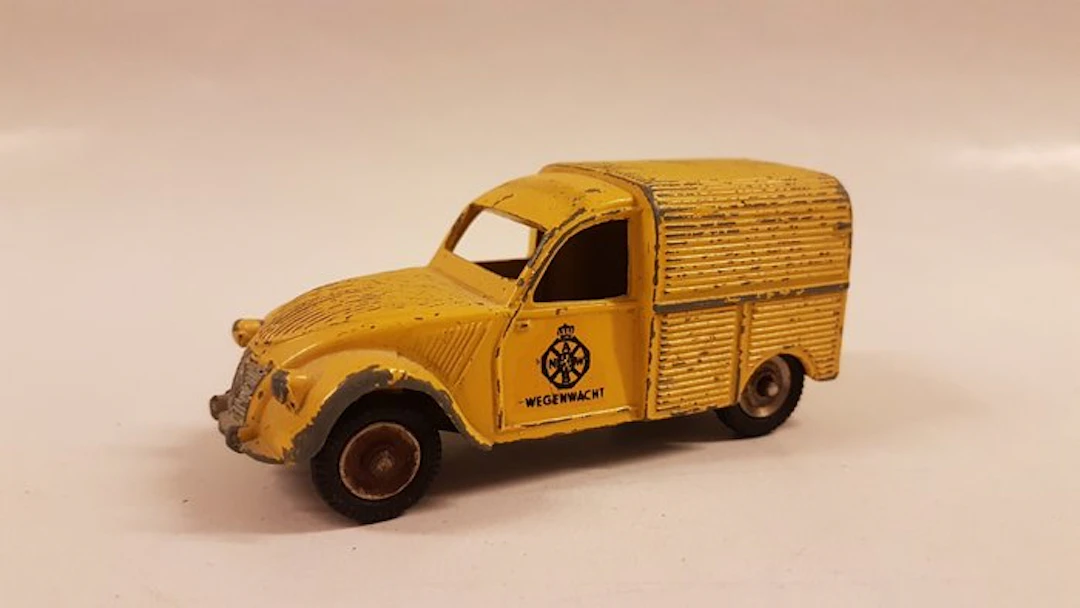 Dinky Toys 1:43 - Model car - Dinky Toys CITROEN 2CV ANWB