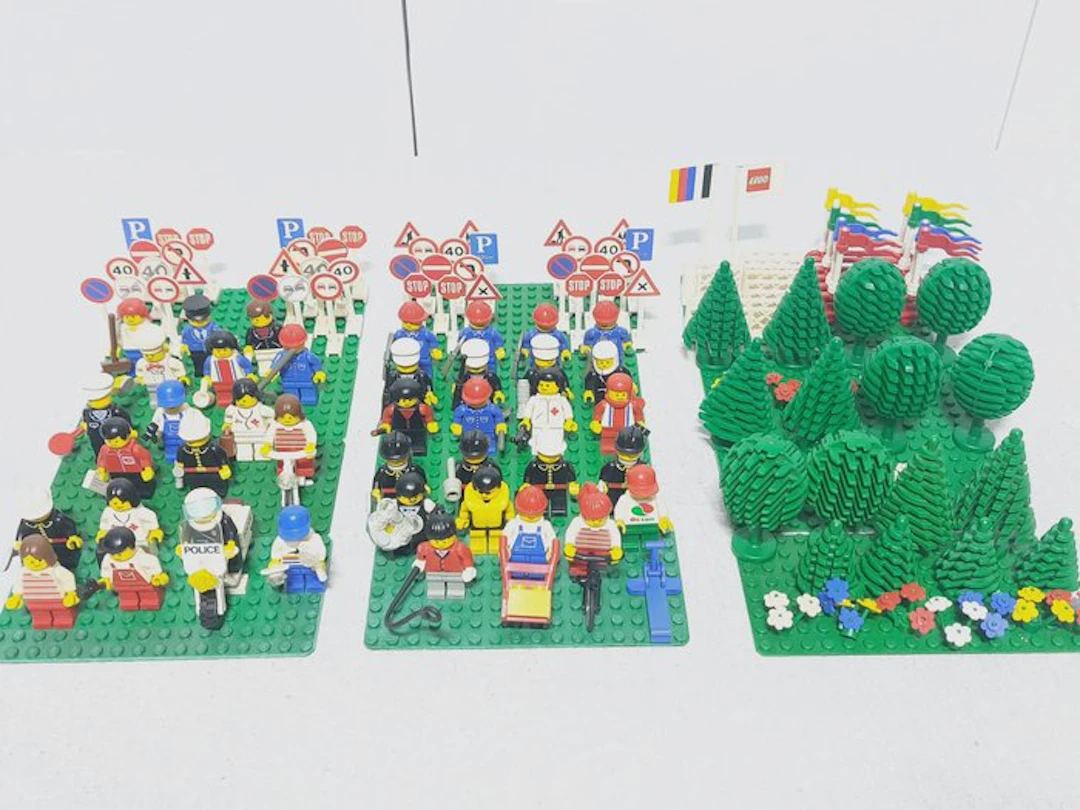 LEGO Minifigure - 6301/2/5/6/7/8/9