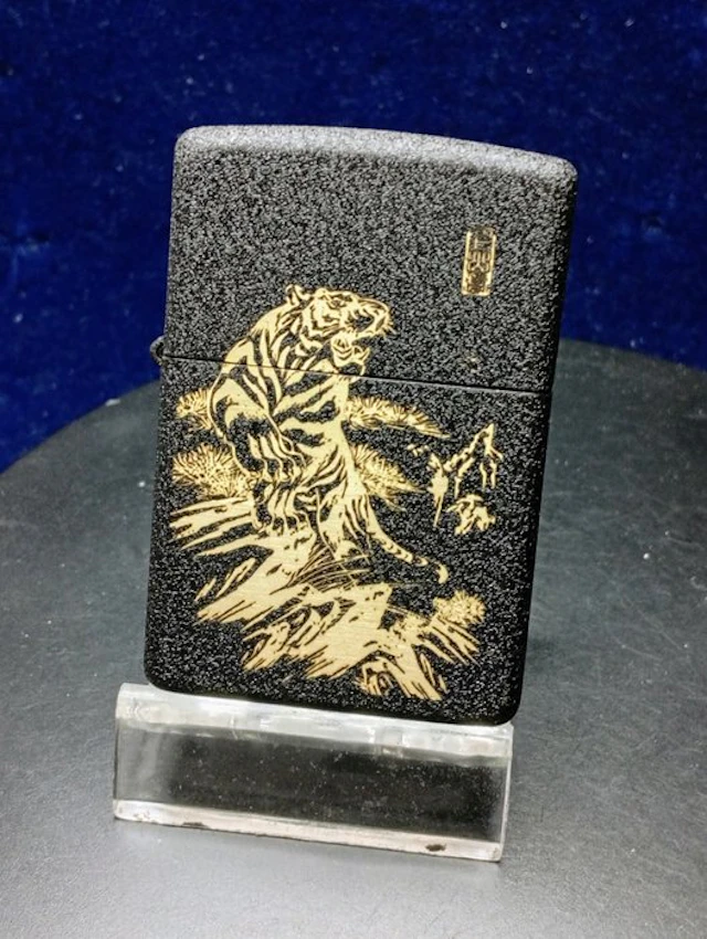 Zippo - Zippo Ice High Gloss - No reserve price - Pocket lighter - Brass, Steel