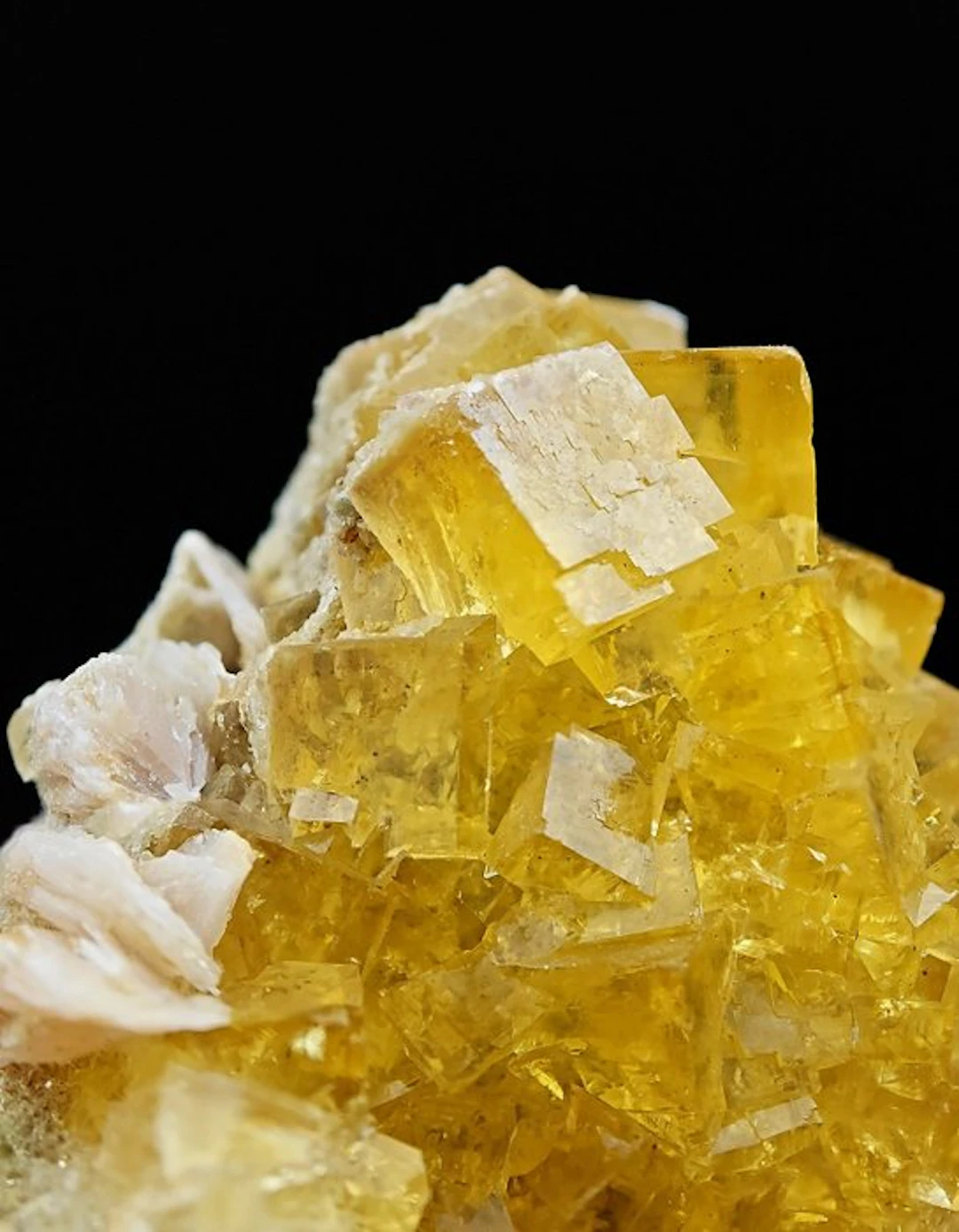 Yellow fluorite aesthetic with white barite