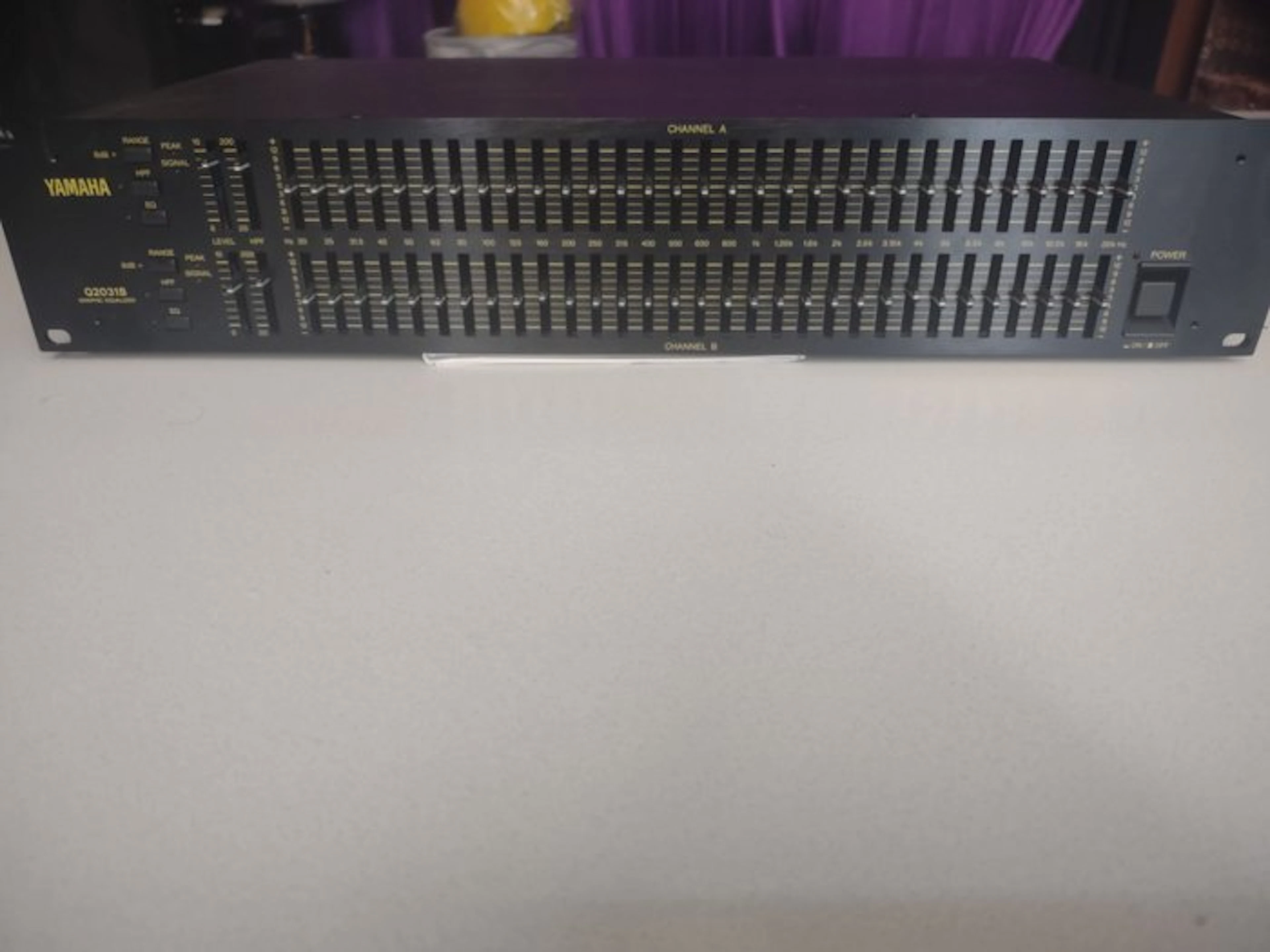 Yamaha - Q2031B Equalizer