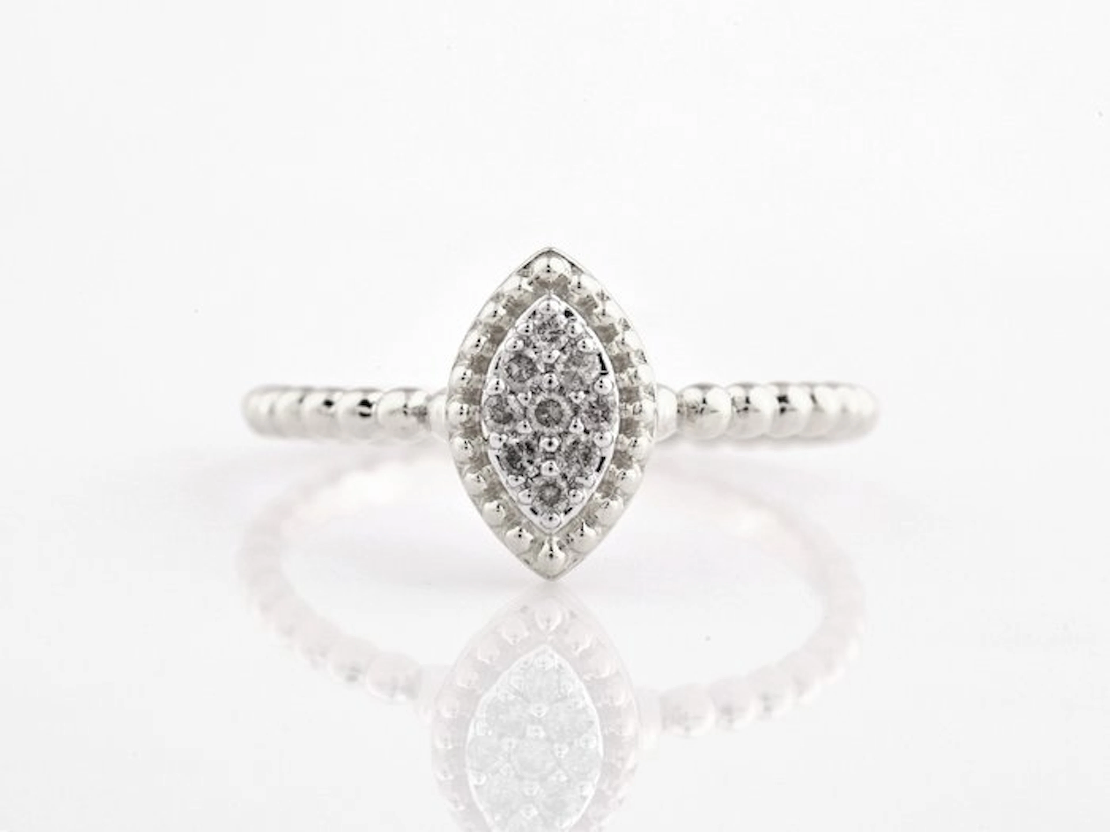 No reserve price - Ring - 14 kt. White gold - 0.10ct. tw. Diamond (Natural)