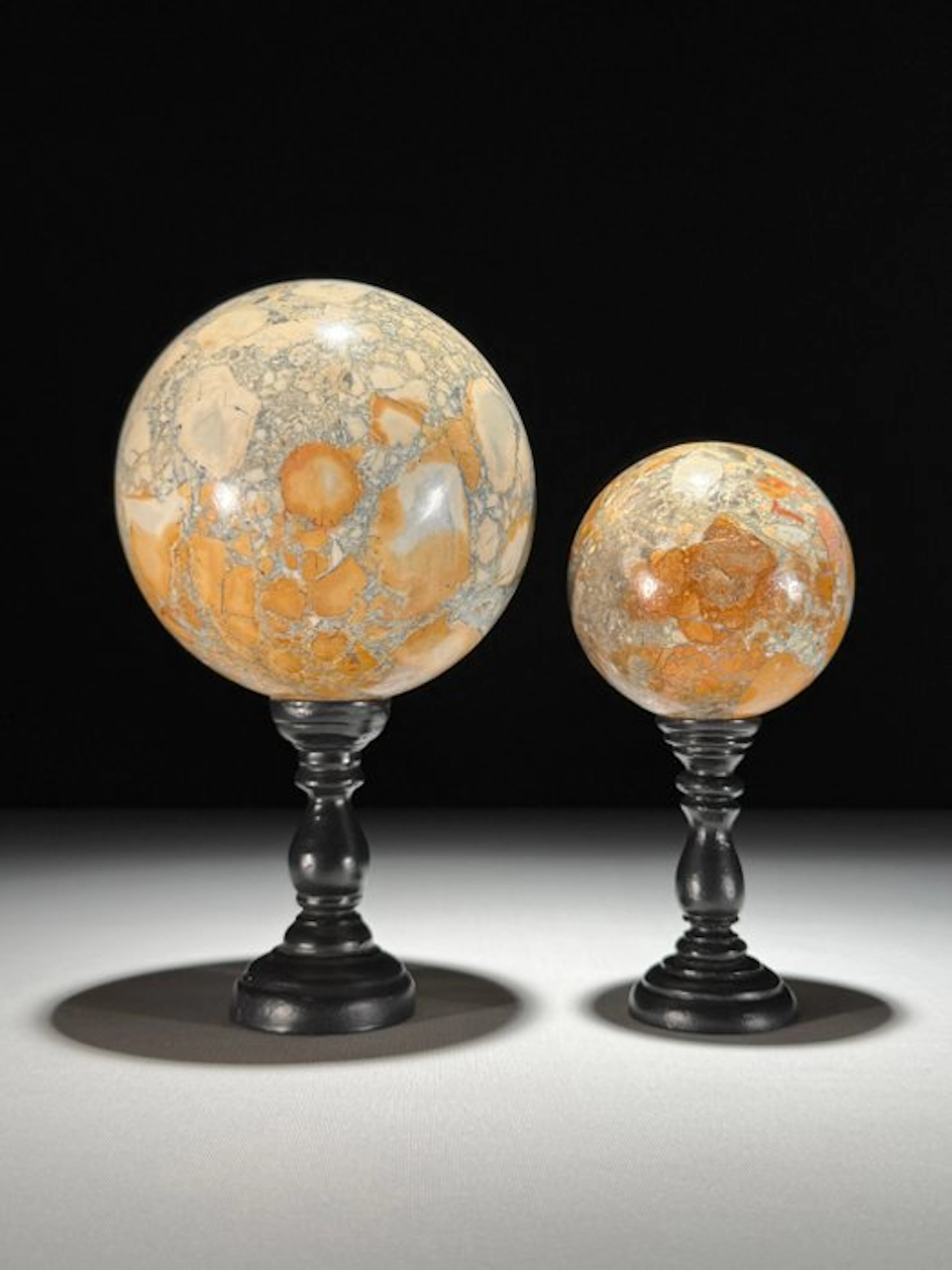 NO RESERVE PRICE - Beautiful Pair of Maligano Jasper...