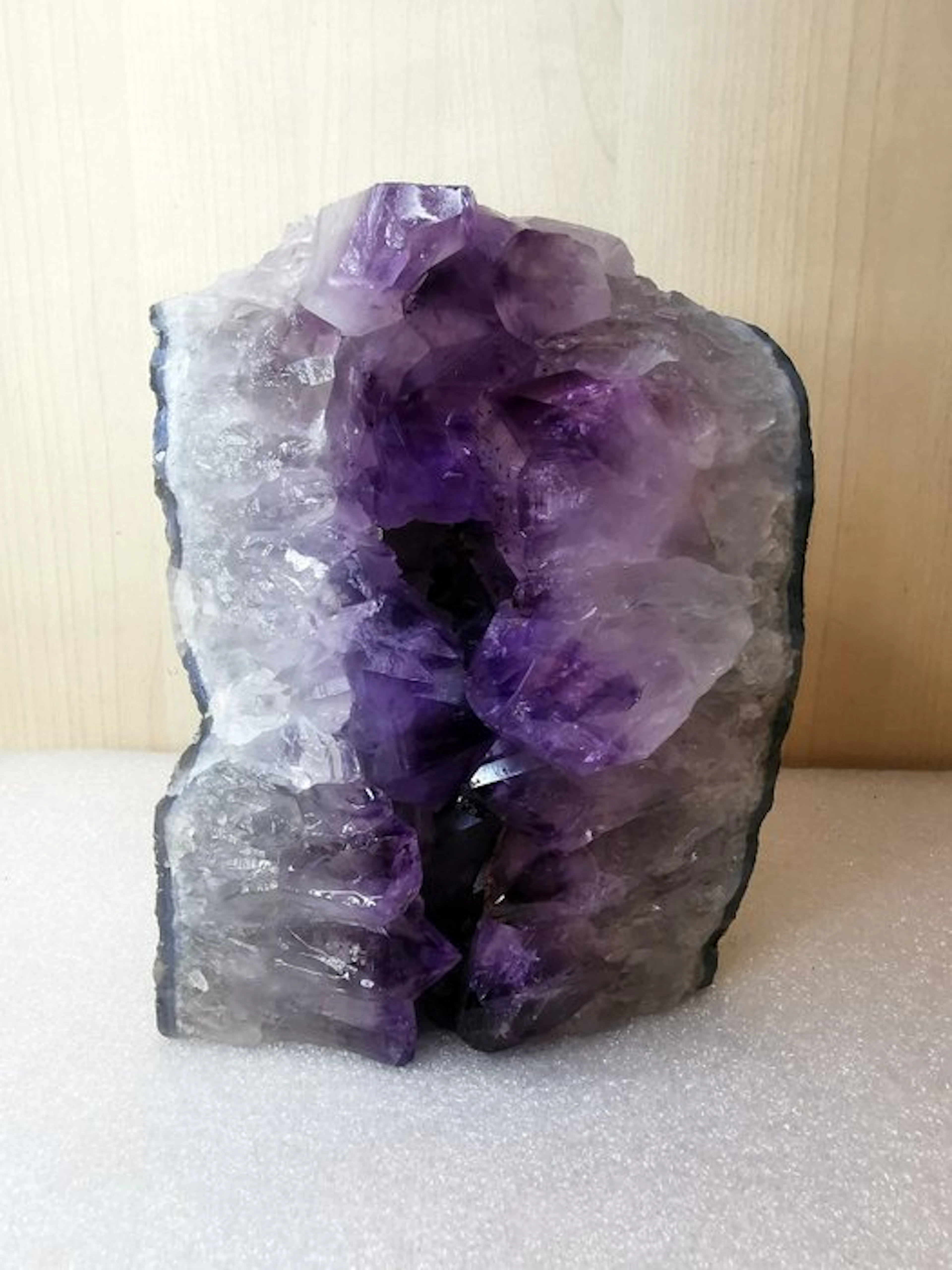 Amethyst Crystal - Height: 170 mm - Width: 140 mm- 2995 g - (1)