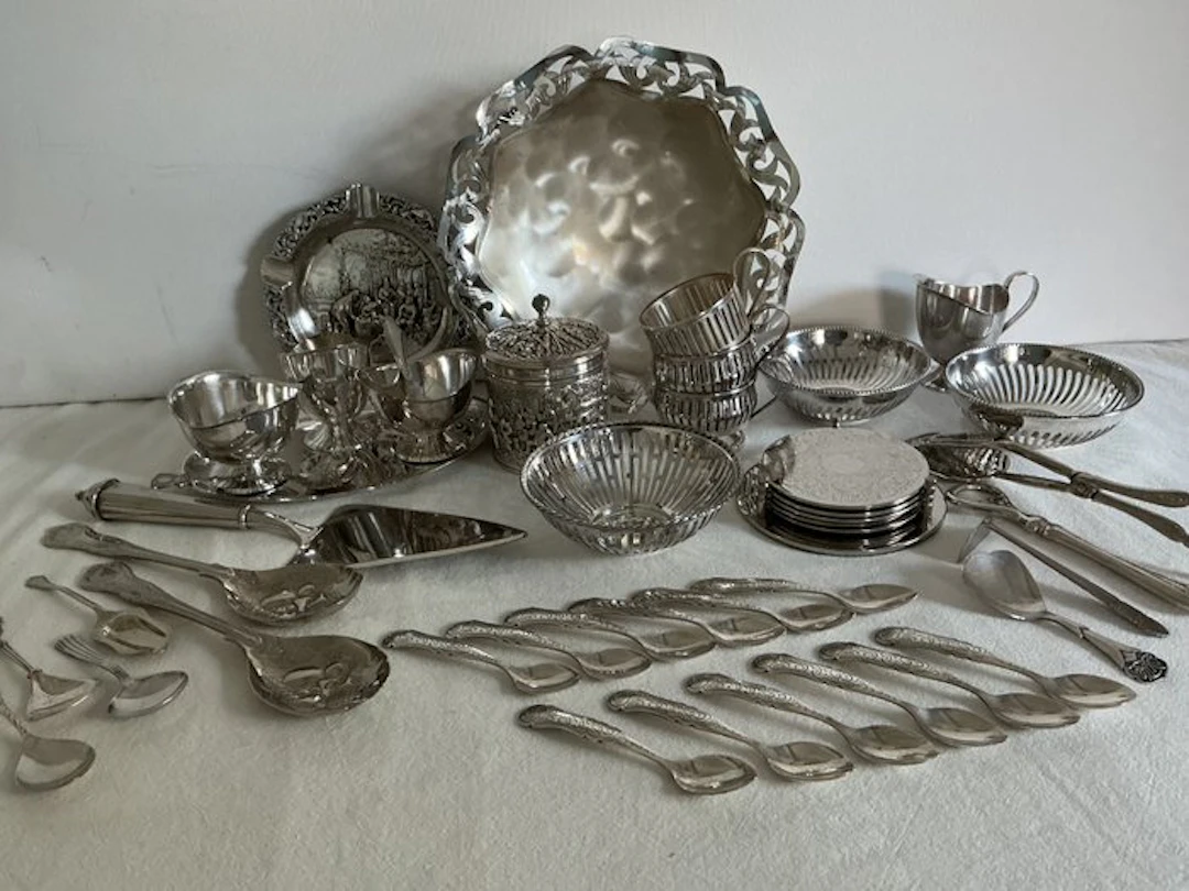 Table service (40) - Silverplated