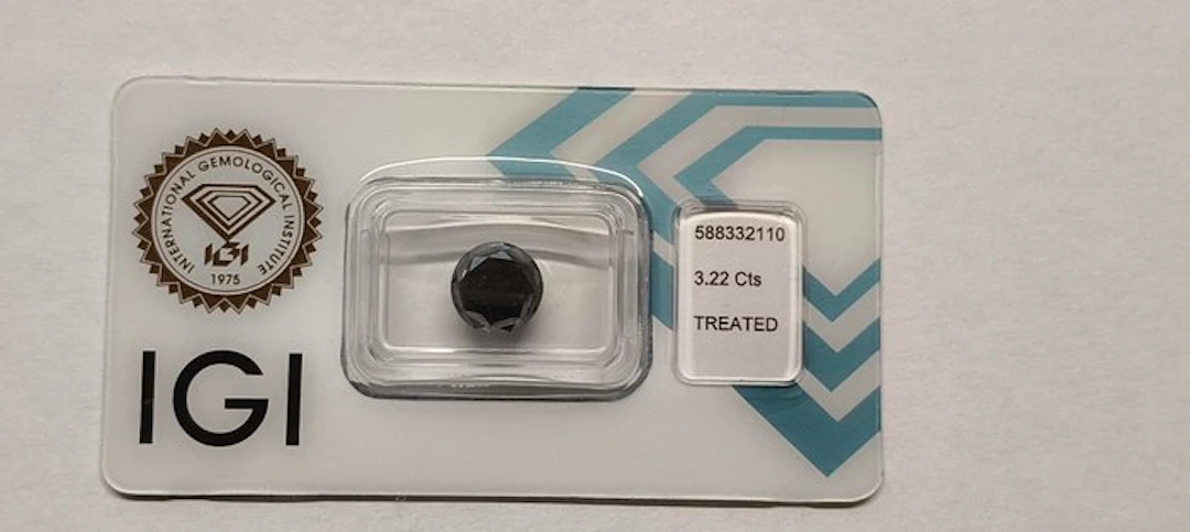 No reserve price - 1 pcs Diamond (Colour-treated) - 3.22...