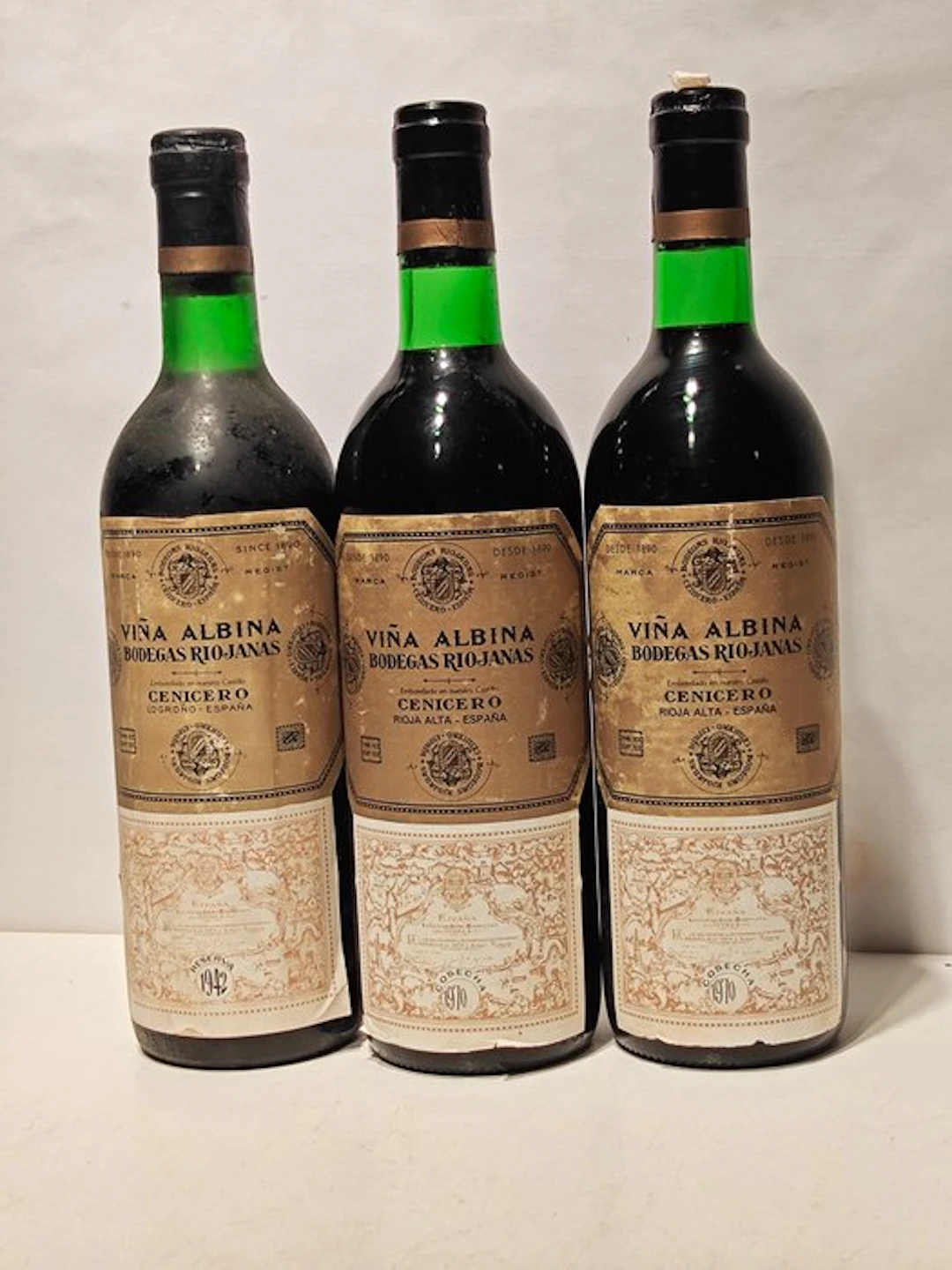 1942 Bodegas Riojanas