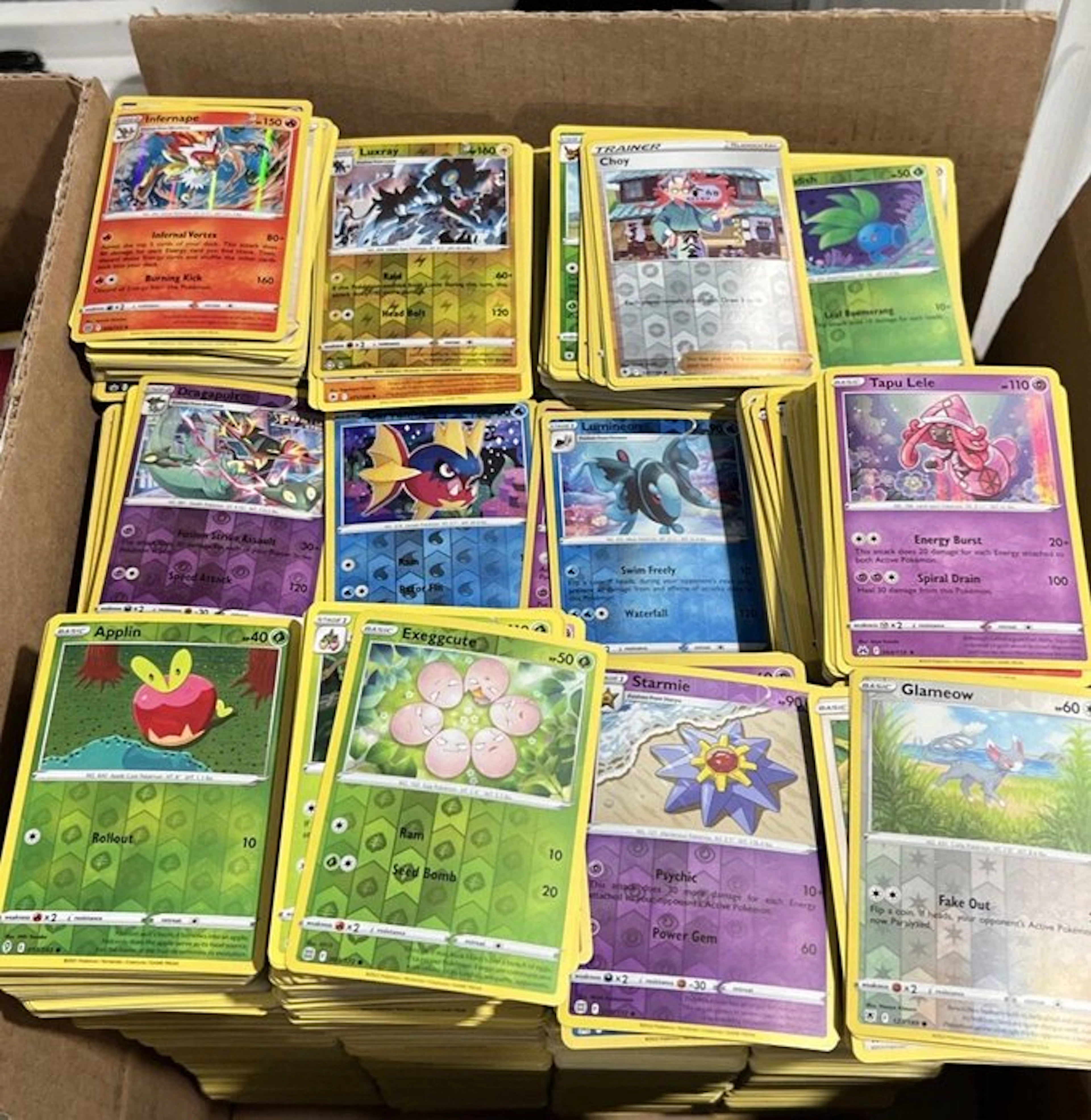 Pokémon - 1000 Bulk cards Foil, Holo, Reverse holo - Various sets