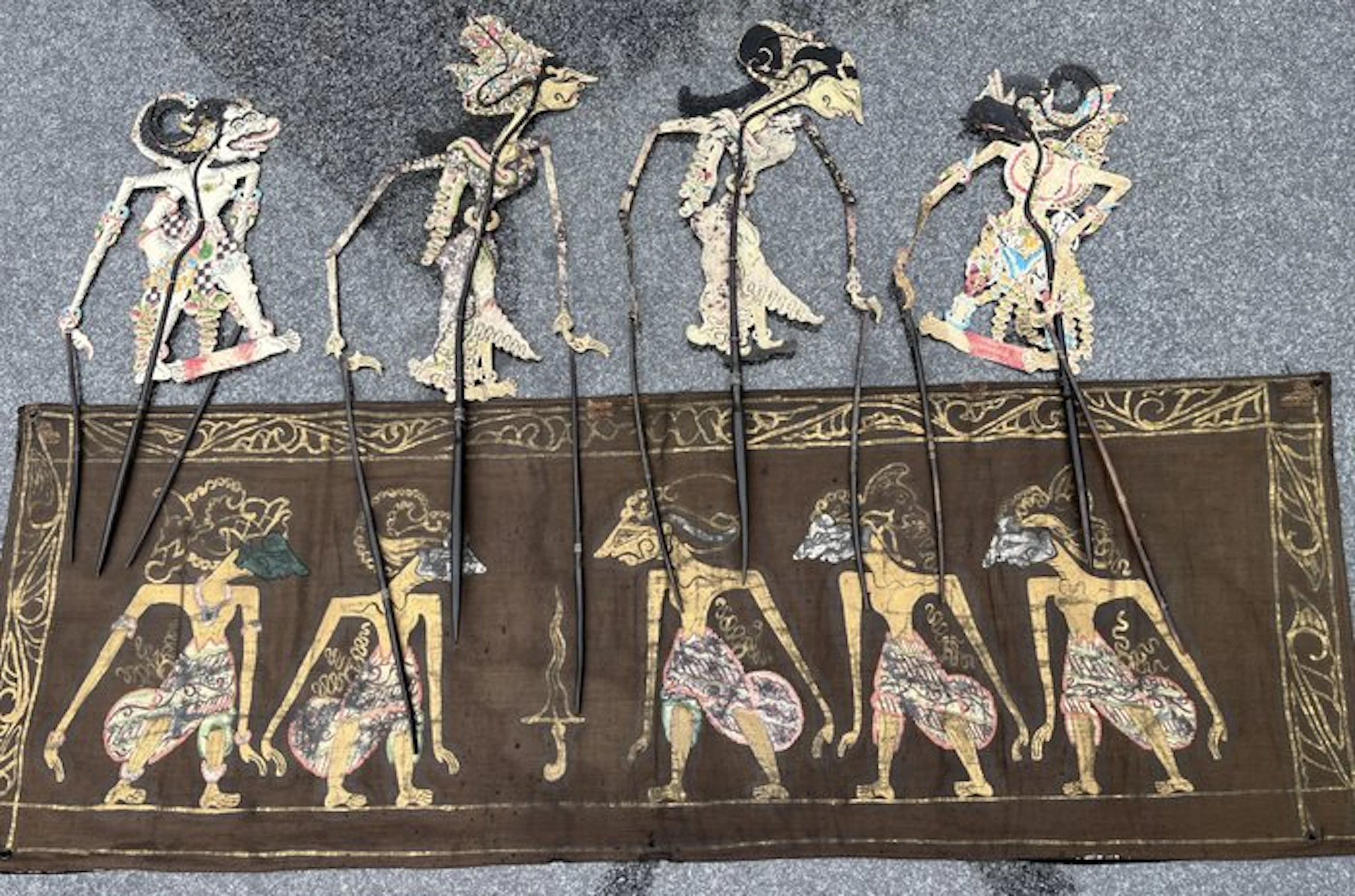 Puppet - Wayang Kulit - Leather, buffalo horn - Mid 20th century