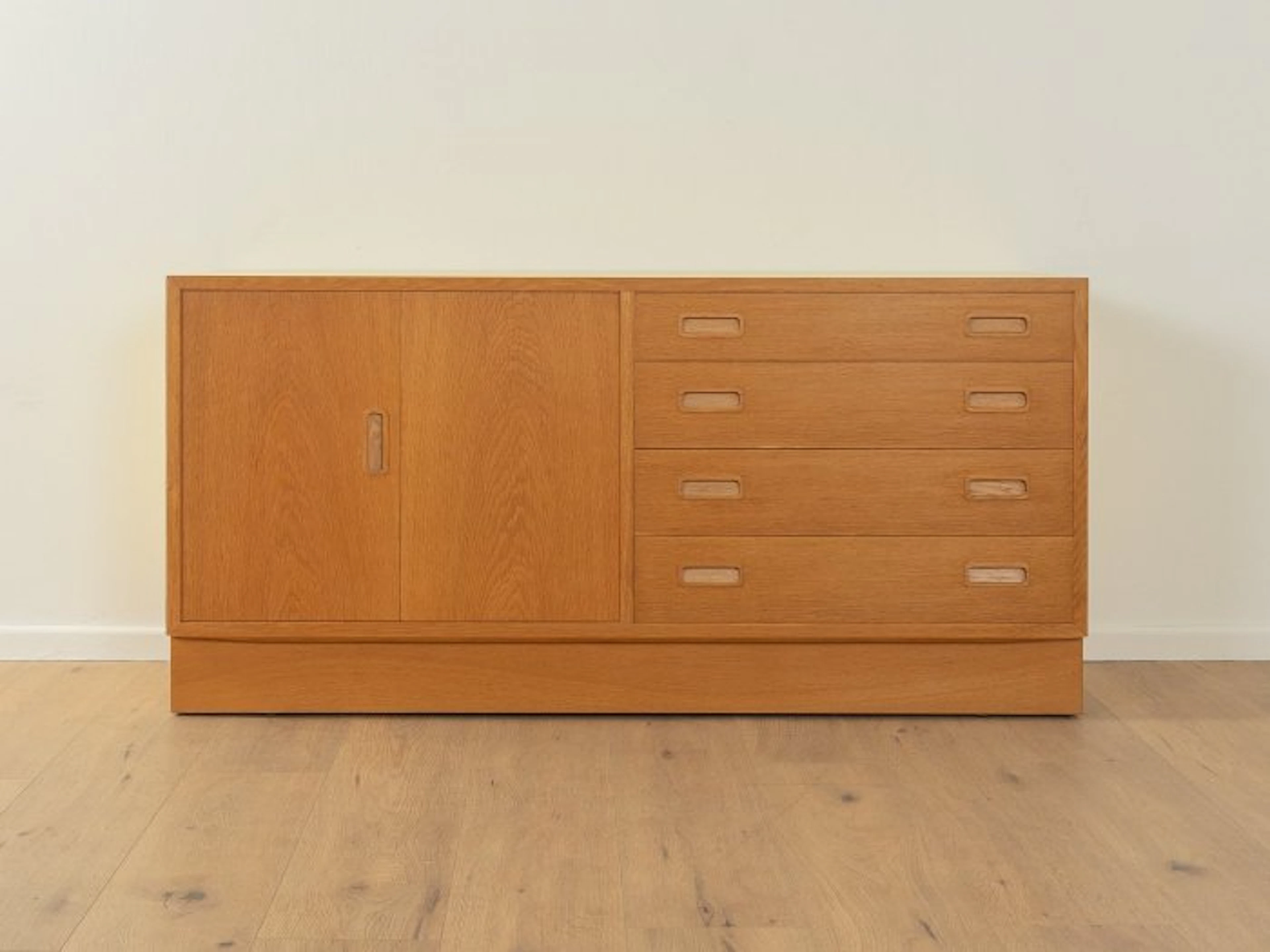 Poul Hundevad - Sideboard - Wood - 1960s Sideboard