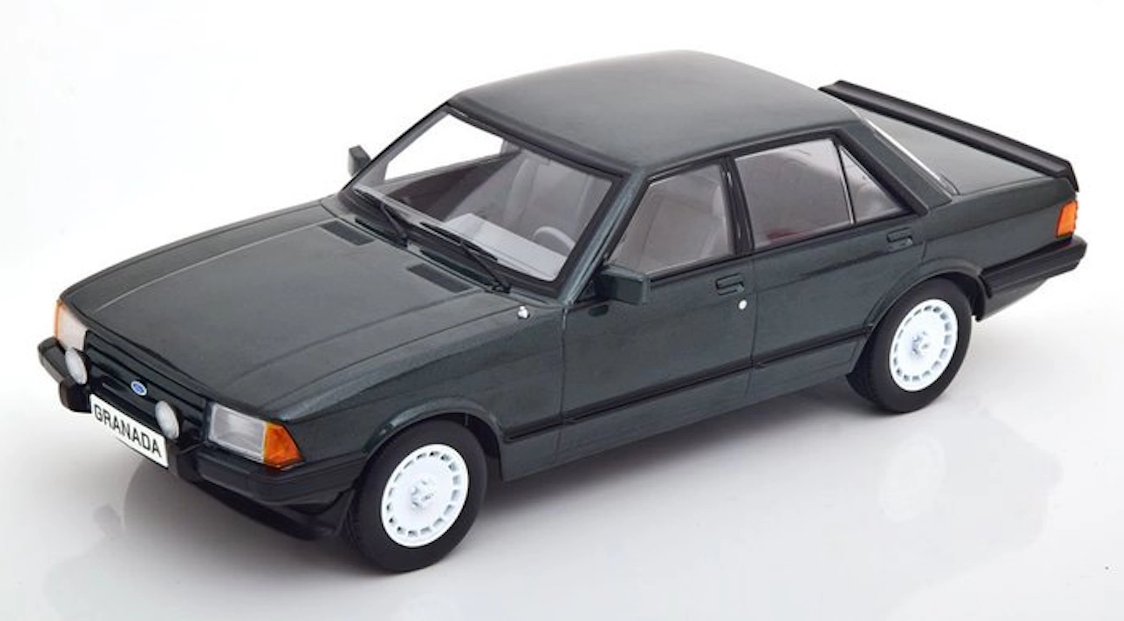MCG 1:18 - Model car - Ford Granada MKII 2.8 Injection (1981)
