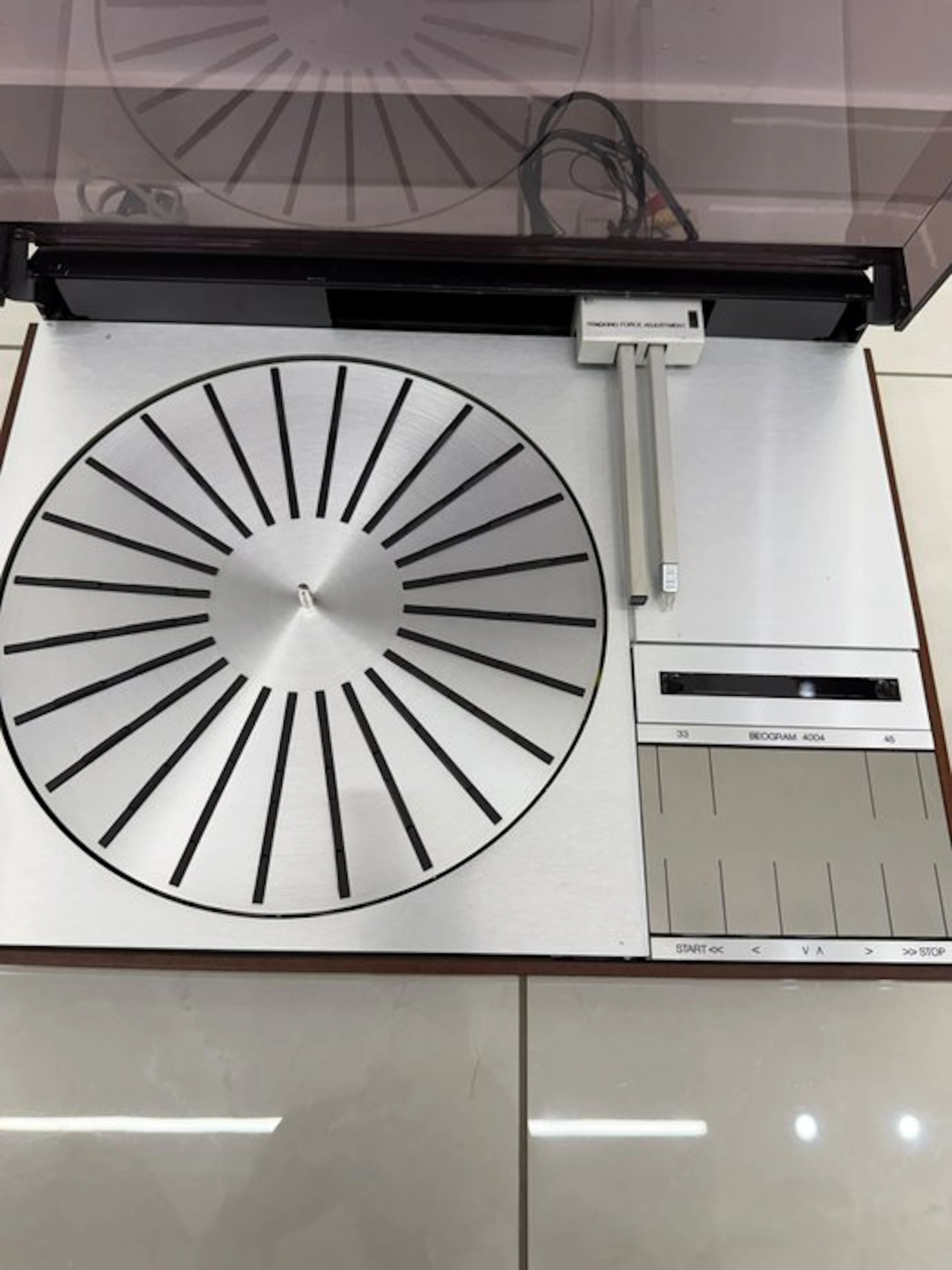 Bang & Olufsen - Beogram 4004 Turntable
