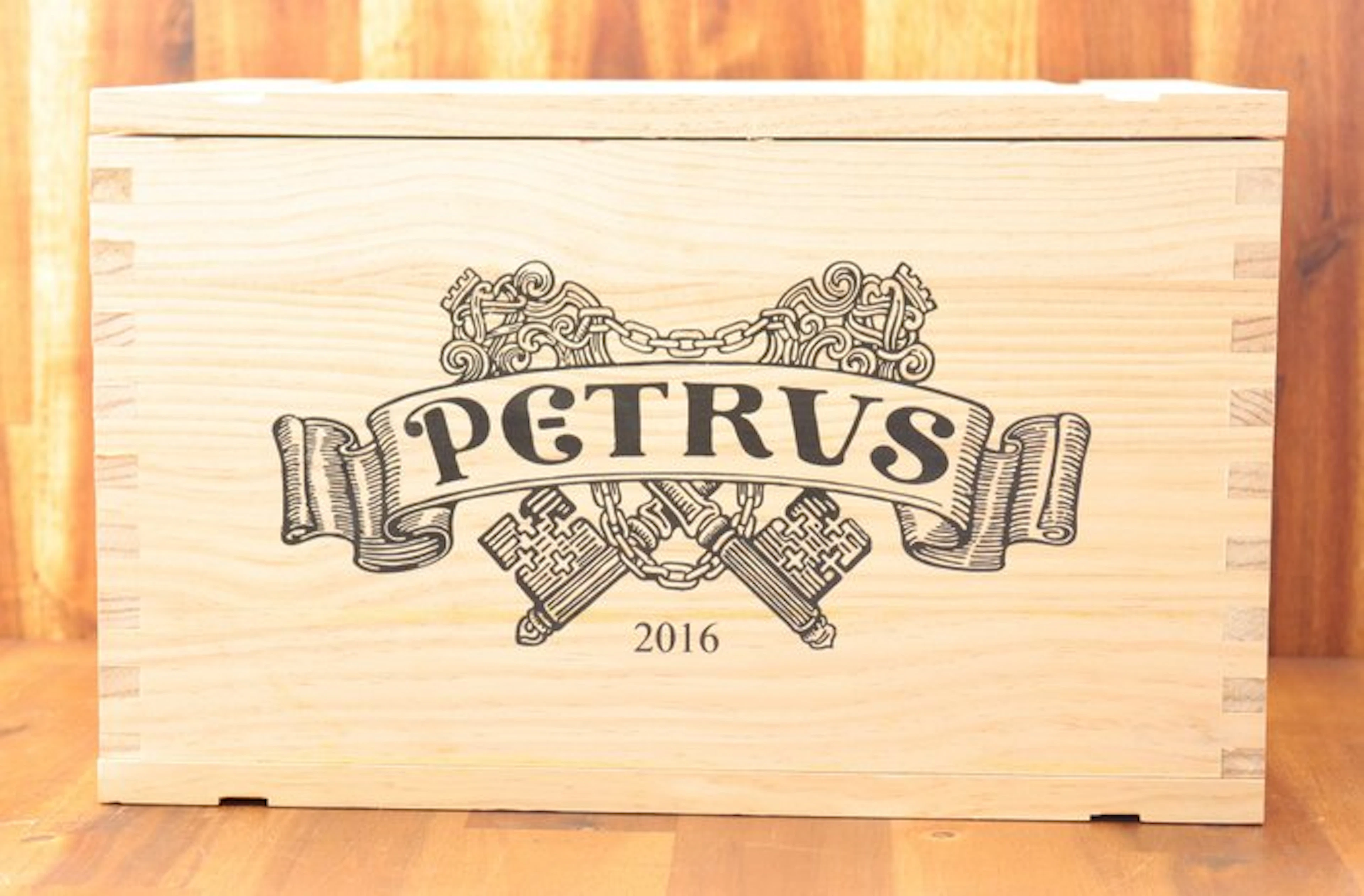 2016 Petrus - Pomerol - 6 Bottles (0.75L)