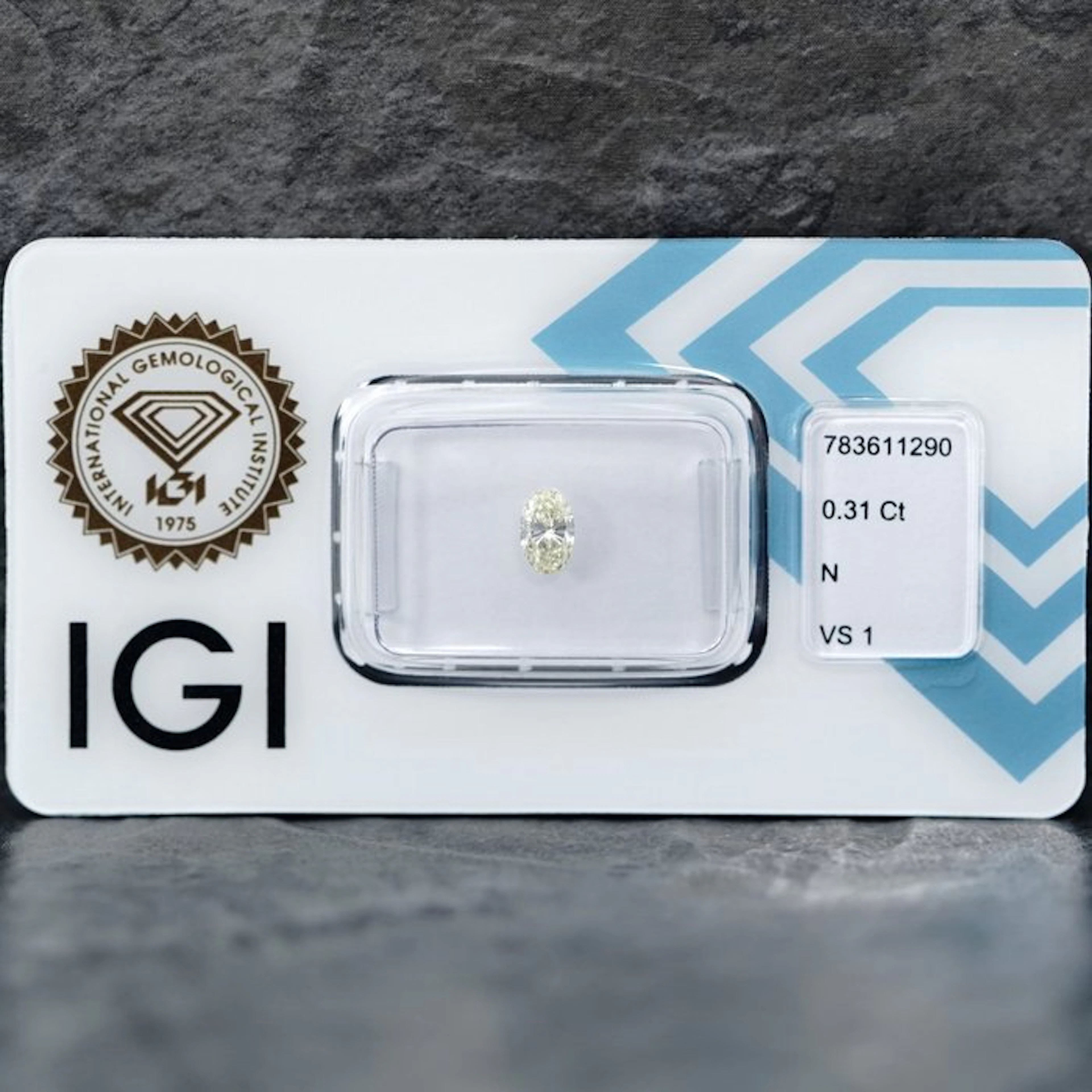 1 pcs Diamond (Natural) - 0.31 ct - Oval - N (tinted)...