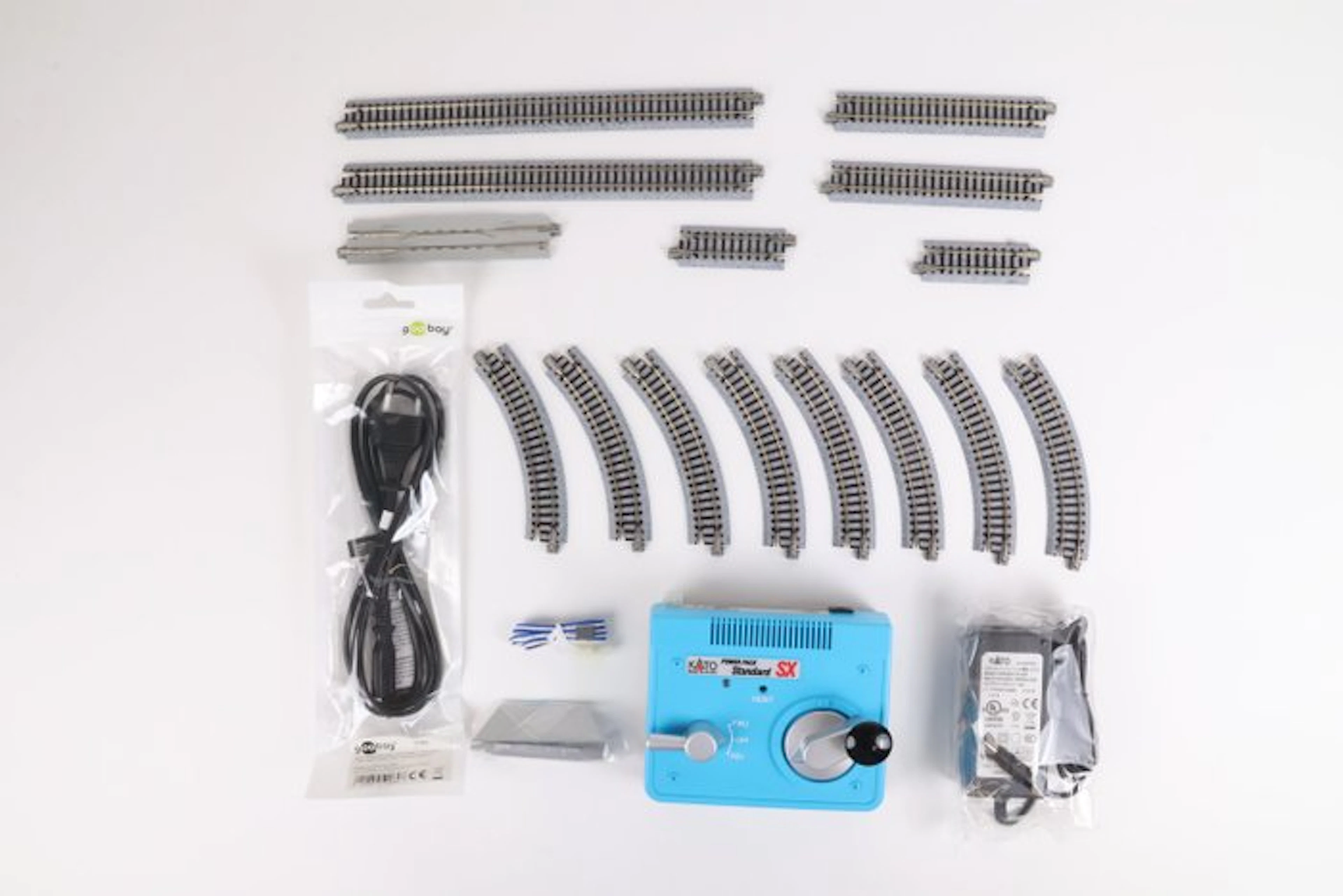 Kato N - Model train tracks (1) - N-scale rails and throttle
