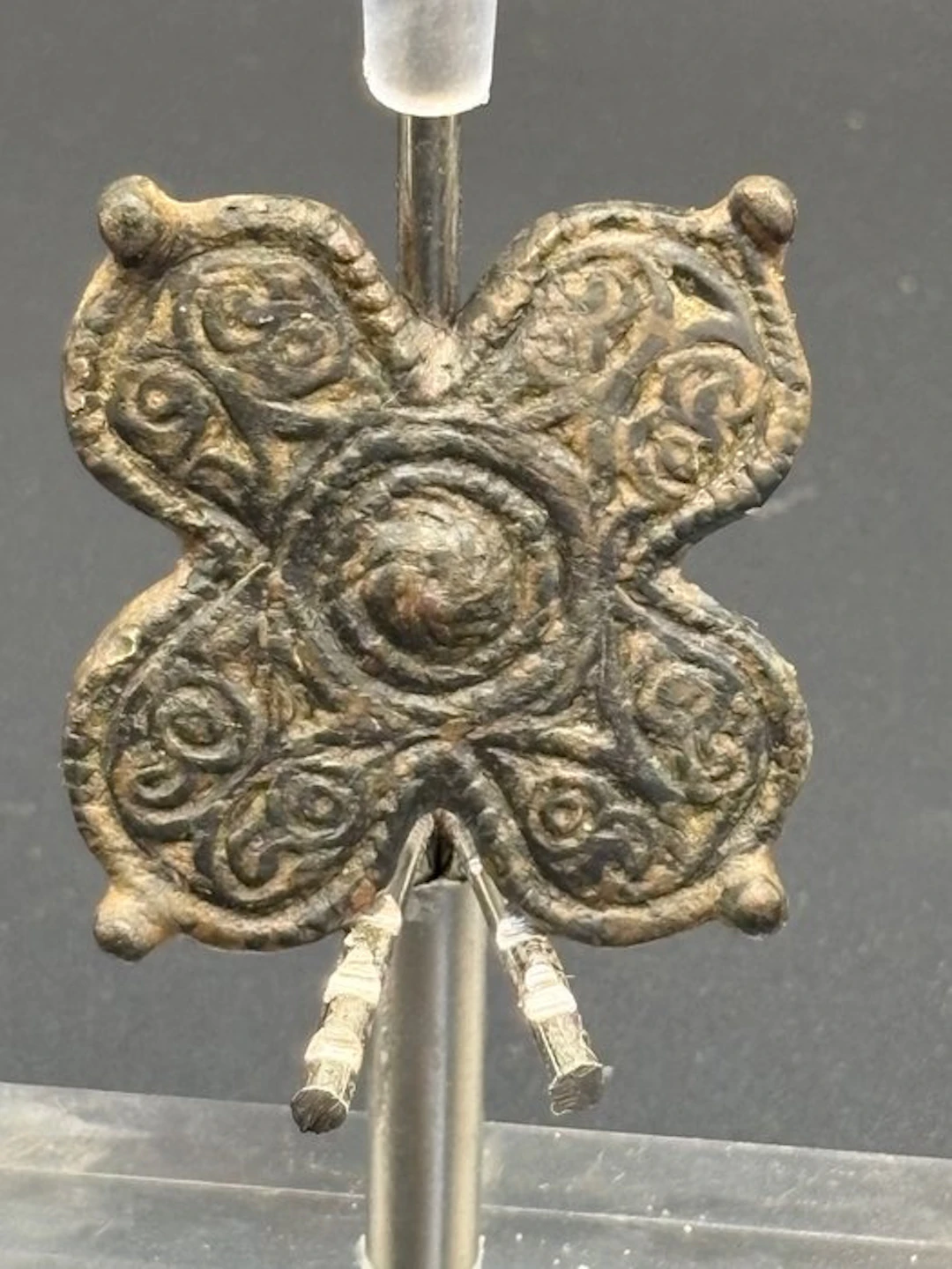 Byzantine Bronze Belt buckle with inlaid geometric decoration. - 35 mm