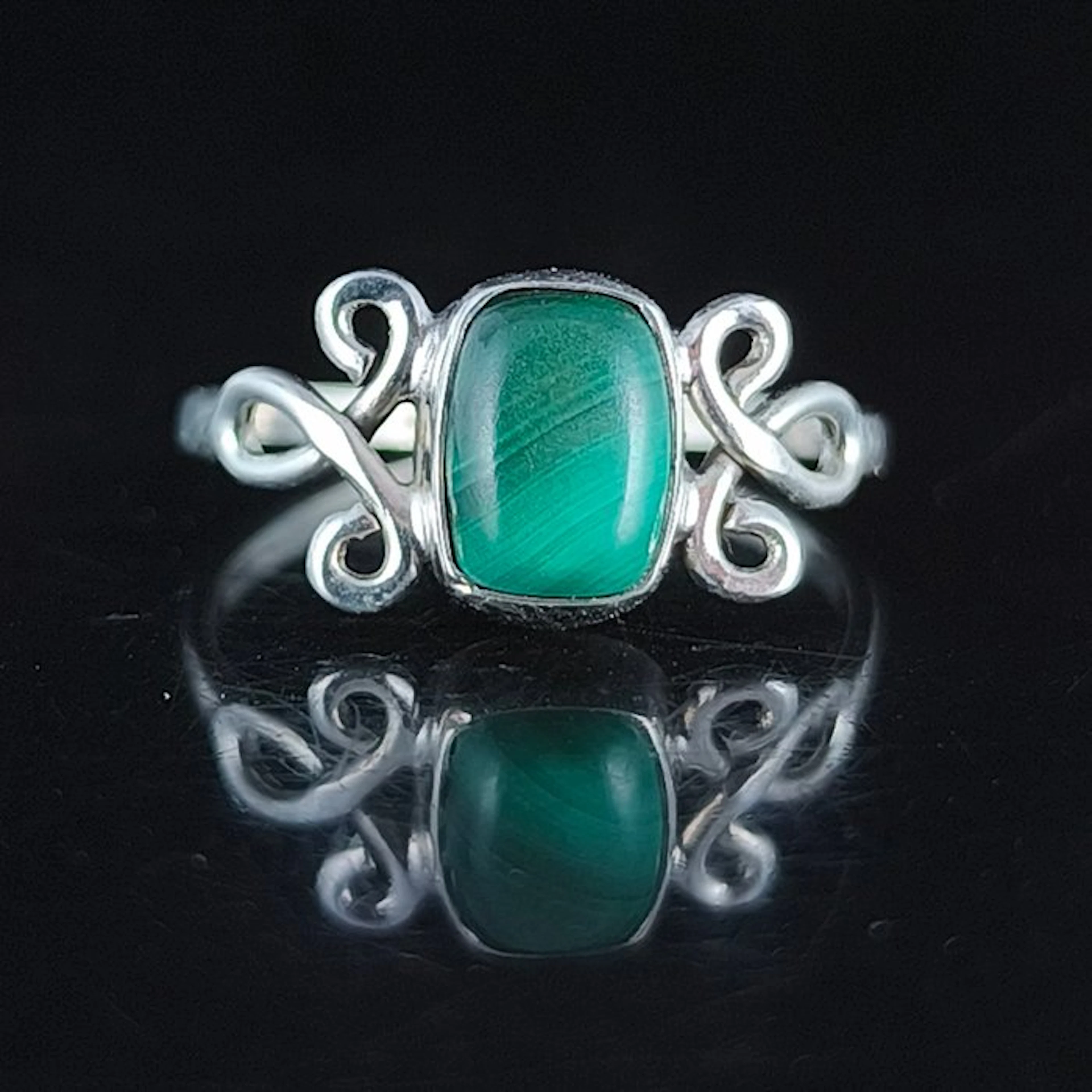Malachite Jewellery- 1.68 g