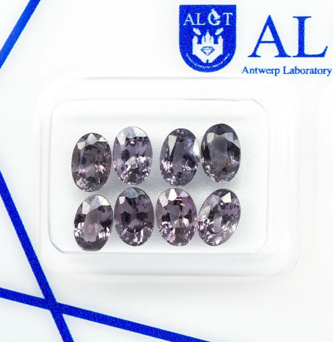 No reserve price - 8 pcs Spinel - 4.79 ct - Antwerp...