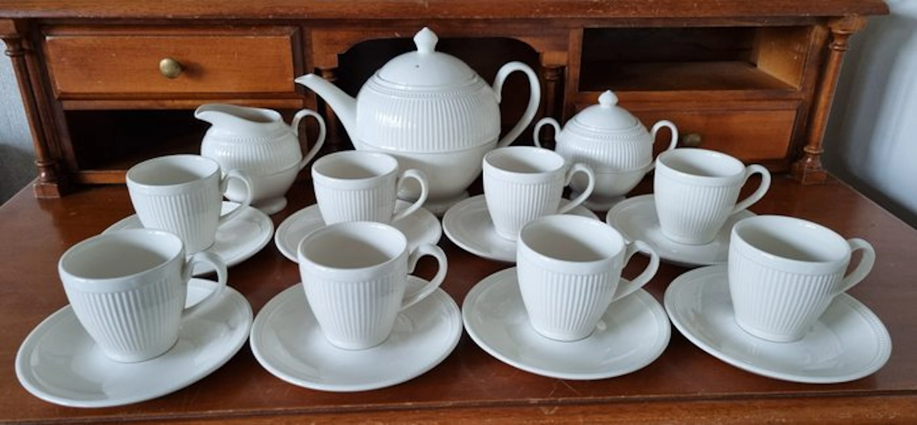 Wedgwood - Coffee and tea service (21) - Porcelain - Like new.