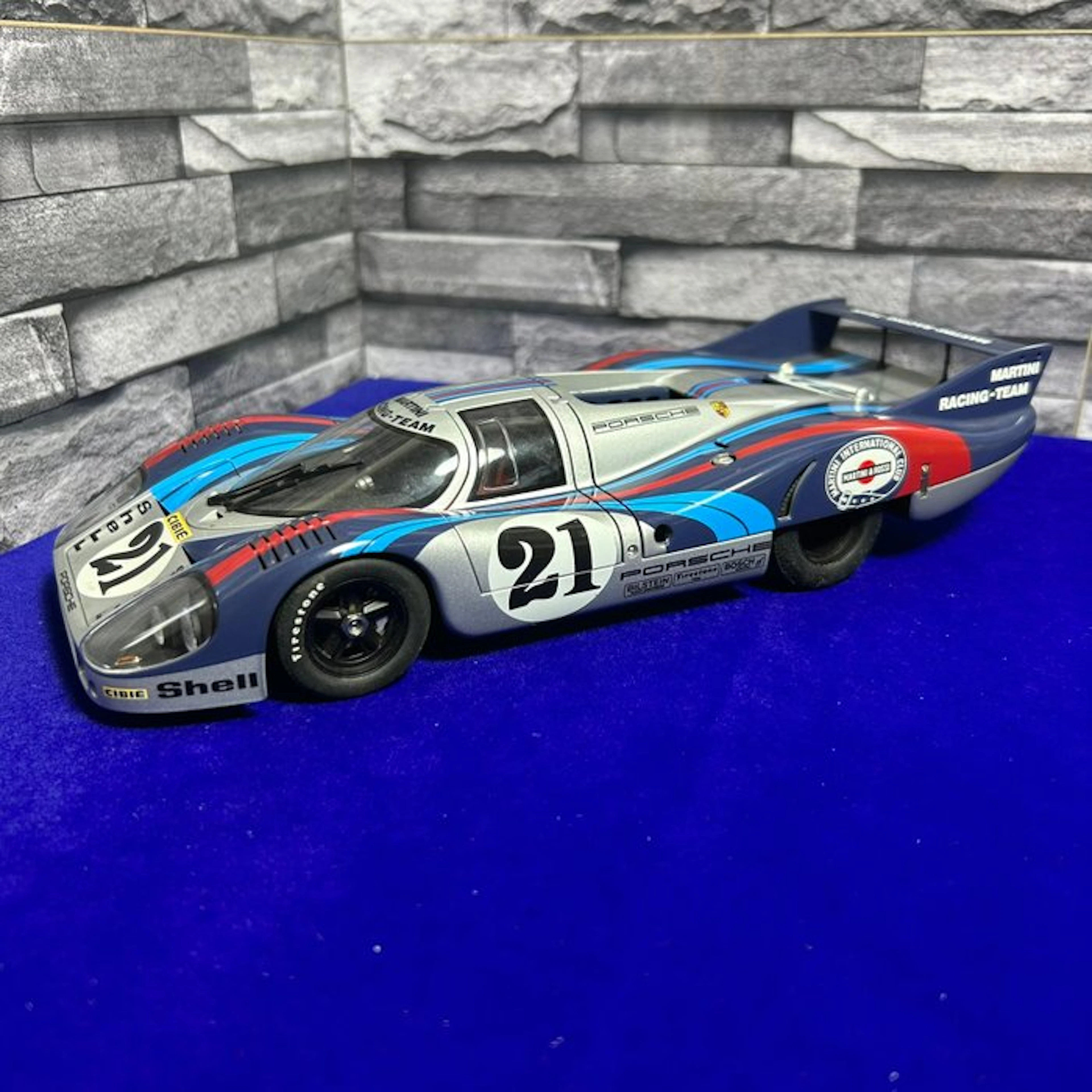 Autoart 1:18 - Model race car - AUTOart Porsche 917 Long...