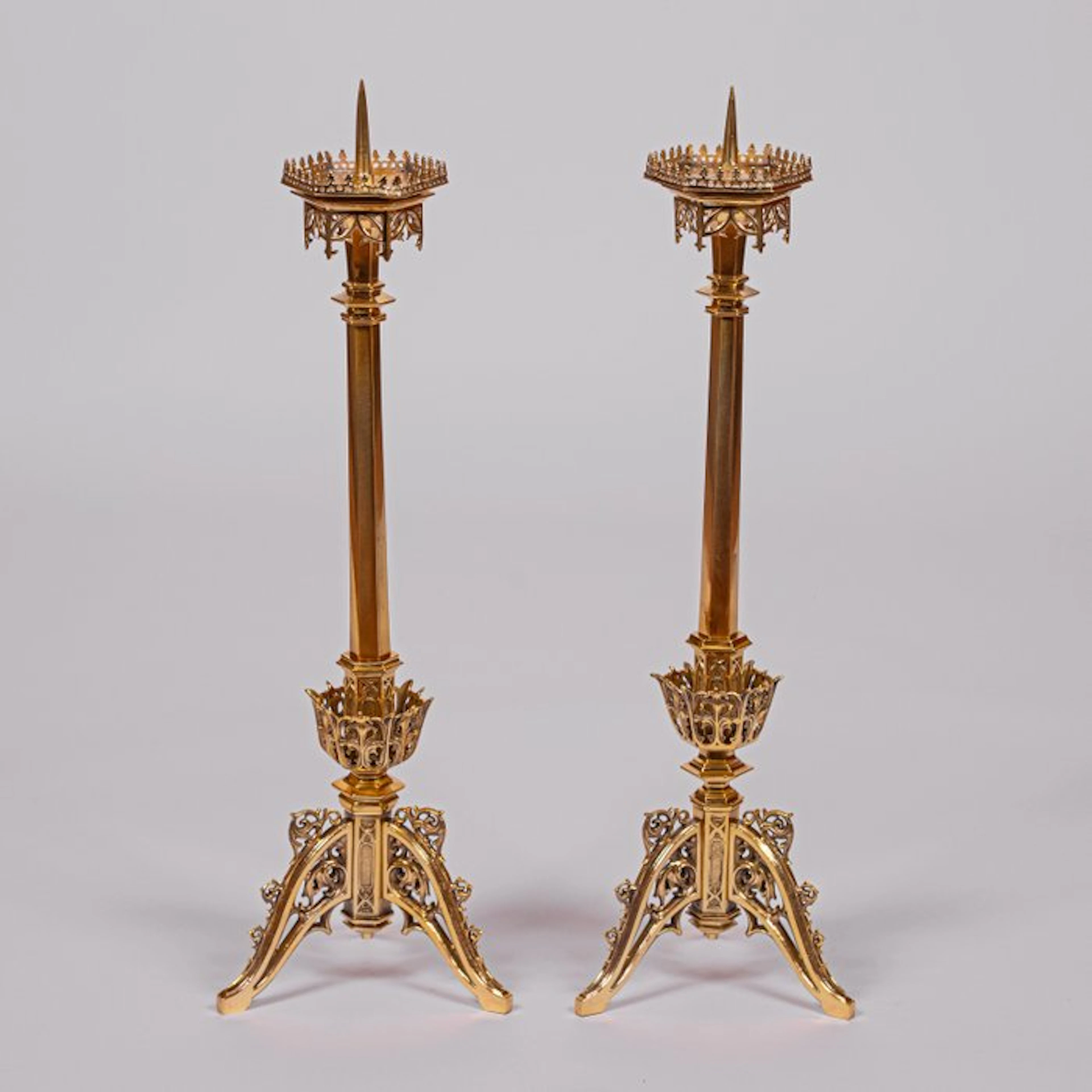 Neo-Gothic candelabra set - Brass - 1850-1900