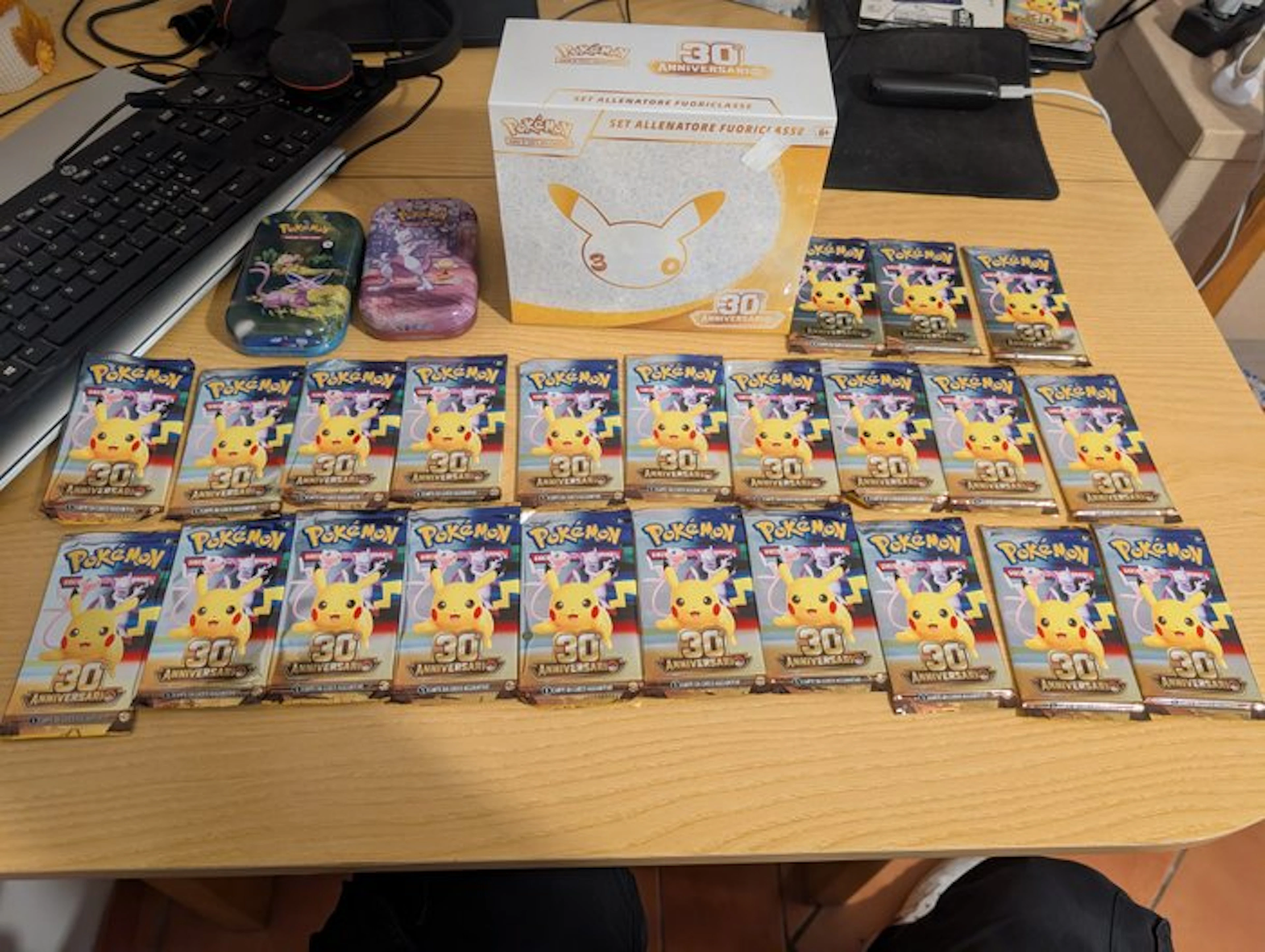 Pokémon - 32 Booster box - Etb Sealed + Mini Tin e...