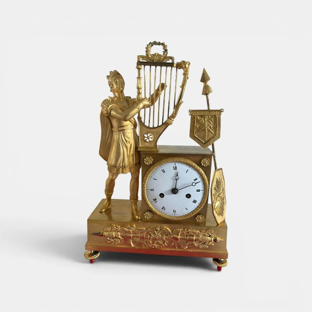 Figural mantel clock - Bronze - 1800-1850 - Knight with a lyre 'Amour et Gloré