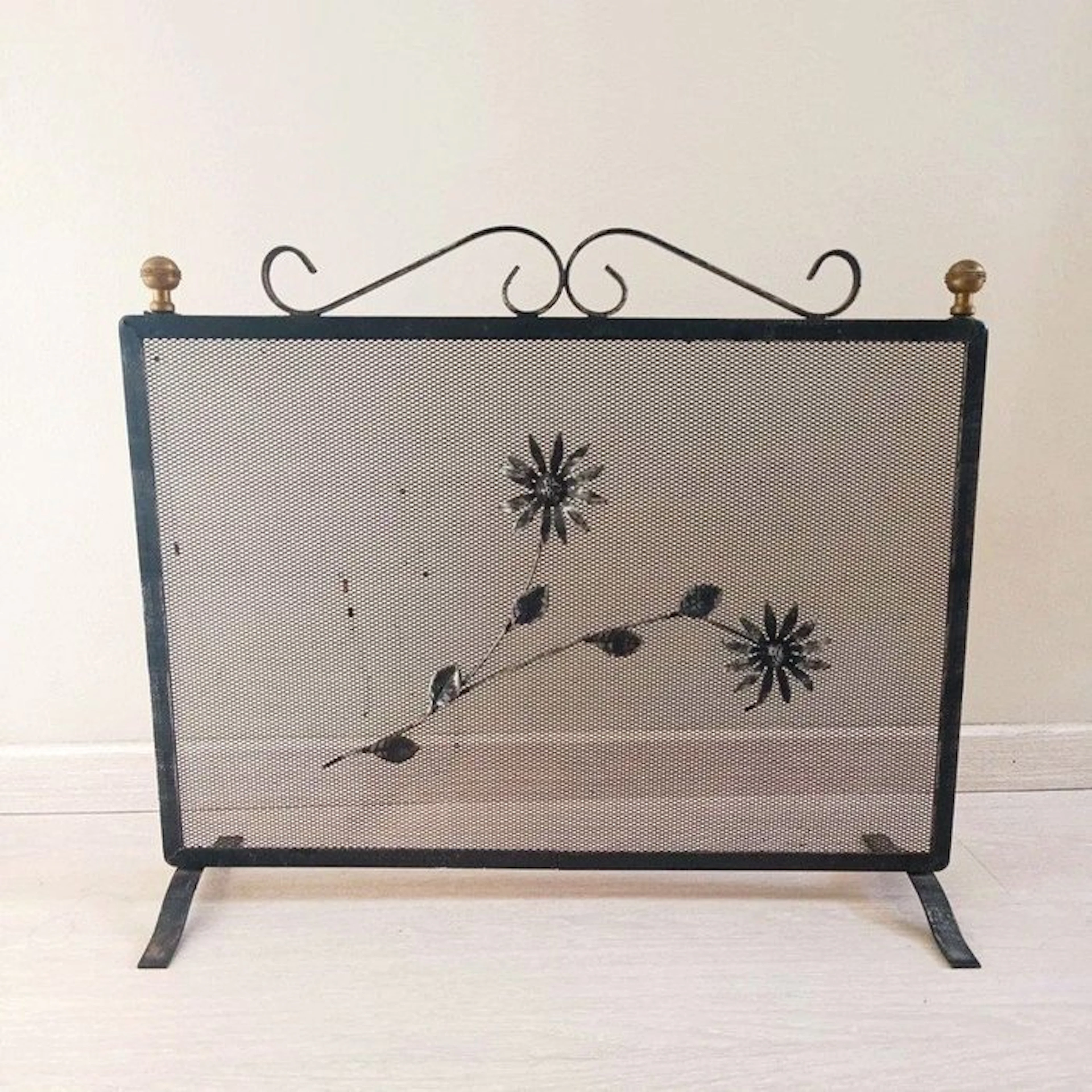 Fireplace accessory - Iron - iron spark screen