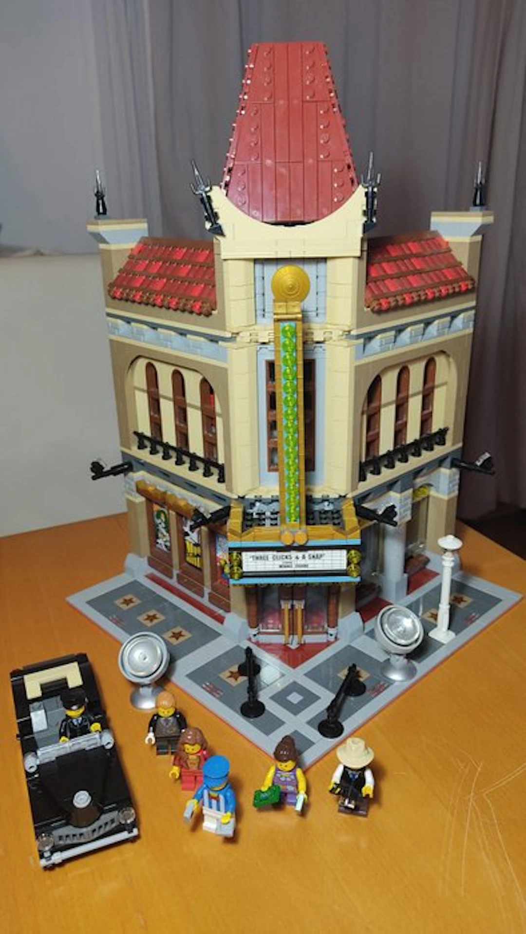 LEGO Set - 10232 - Creator - Palace Cinema