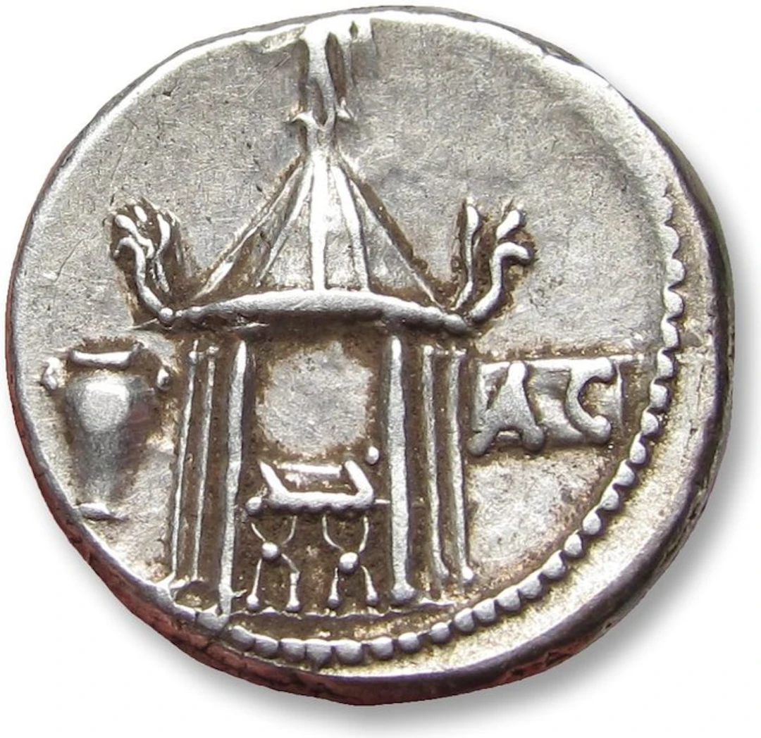 Roman Republic Denarius Q. Cassius Longinus, Rome mint 55 B.C.