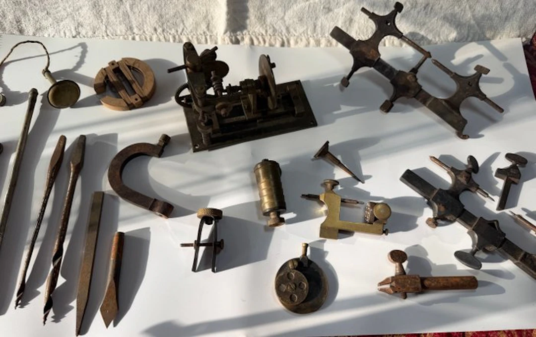 Themed collection - Antique tools for watchmakers and...