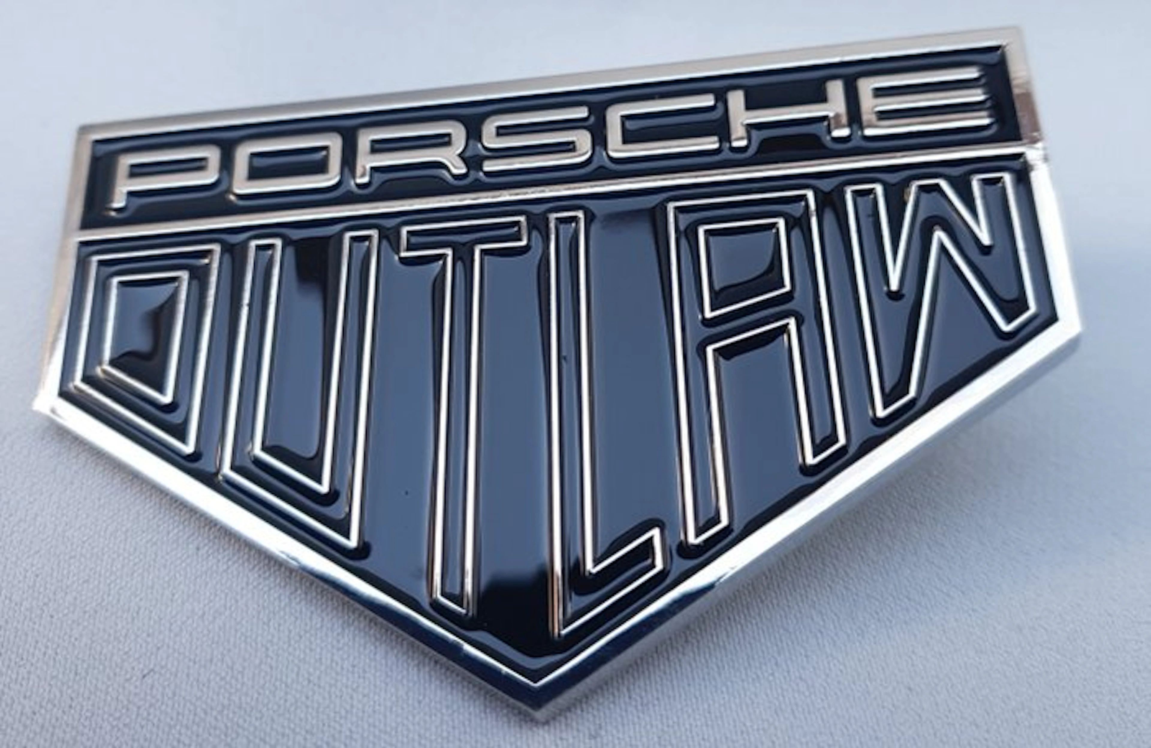 Badge - Grille Badge - PORSCHE - OUTLAW - South America - 21st