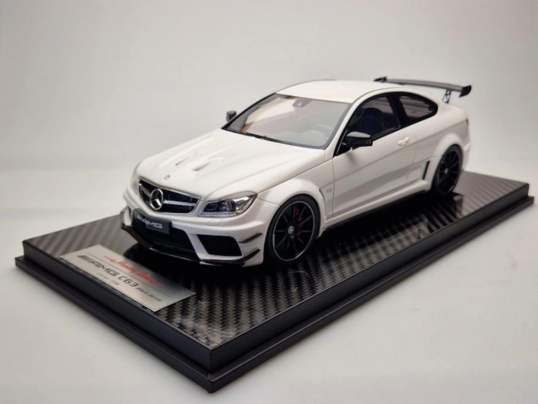 Memory lines 1:18 - Model car - Mercedes Benz C63 AMG...