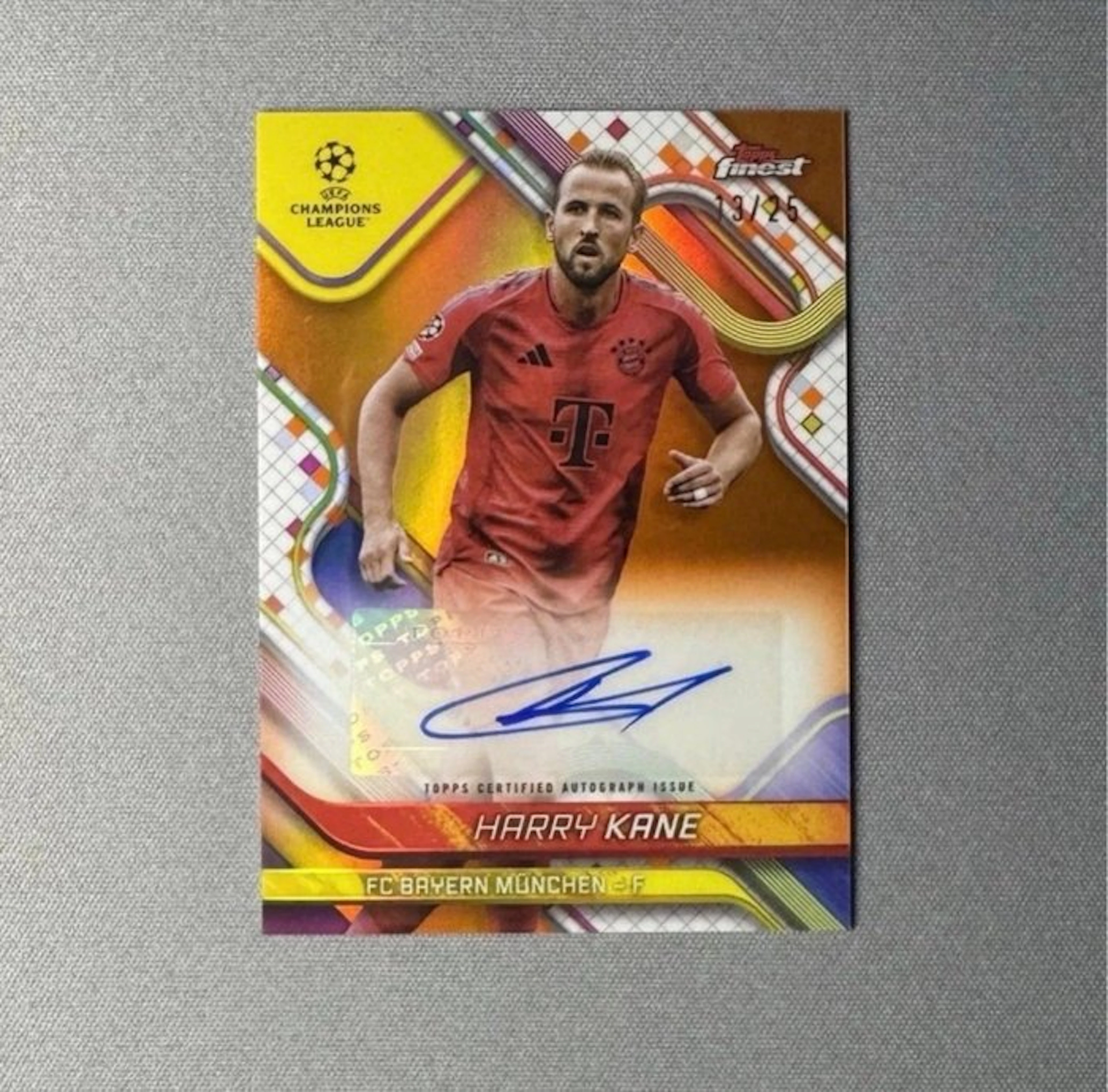 TOPPS - Finest Harry Kane (13/25) Parallel Autographed Card