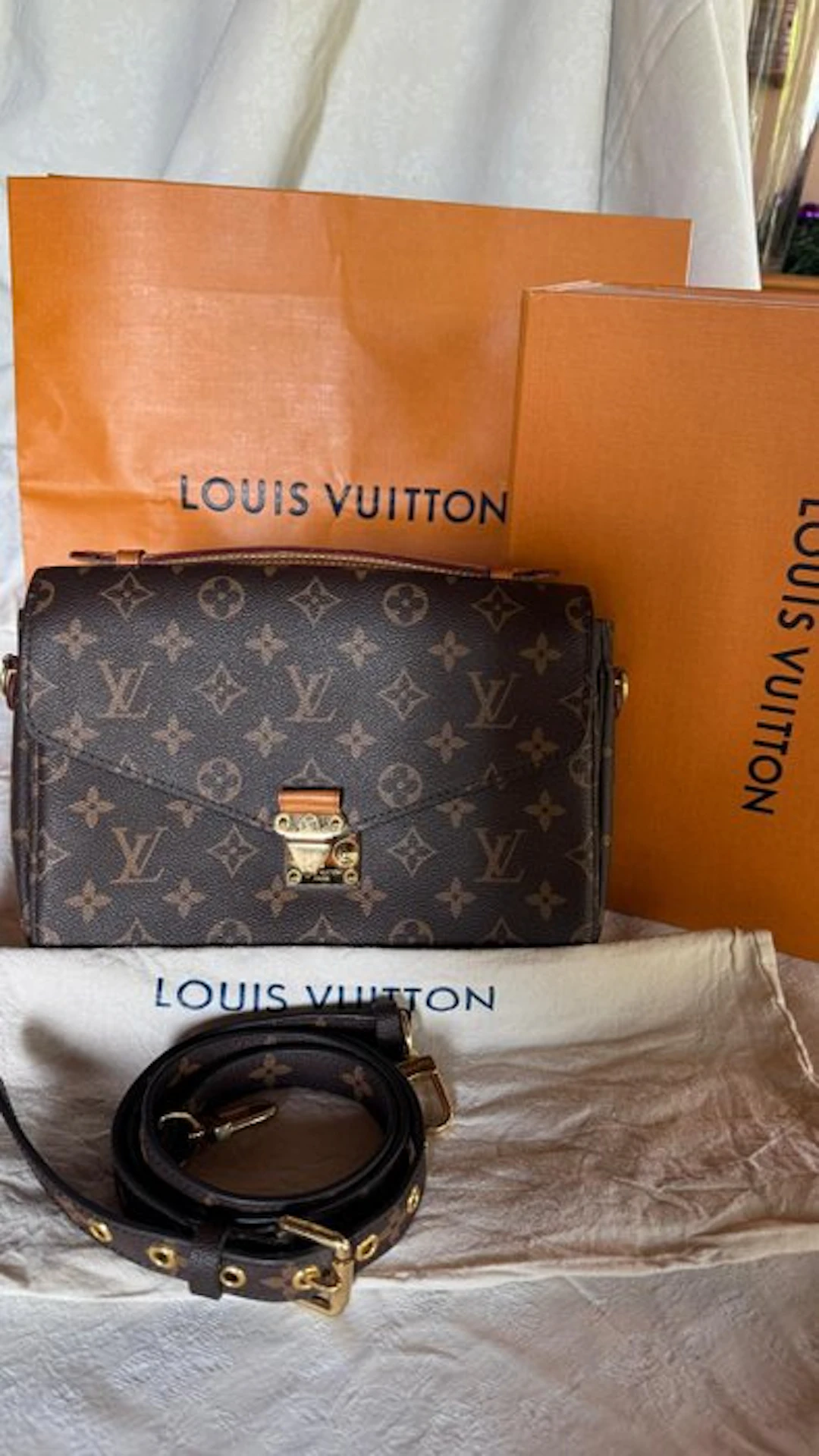 Louis Vuitton - Metis - Crossbody bag