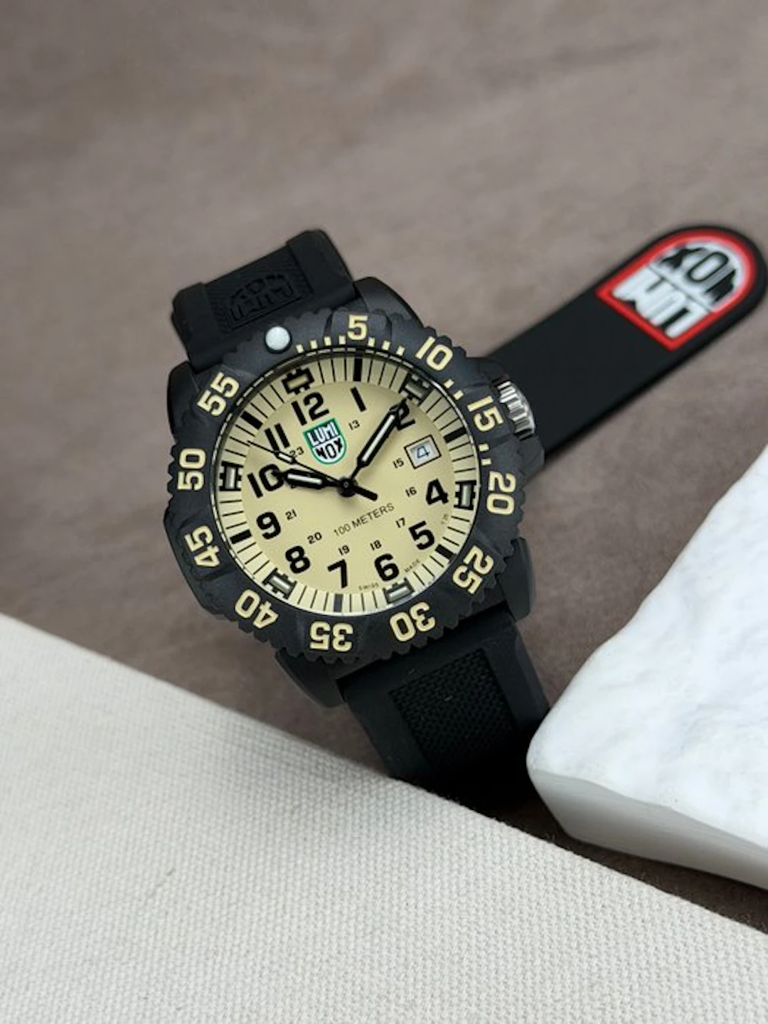 Luminox - Sea Lion Date Sand - No reserve price - X2.2055.SAND - Men