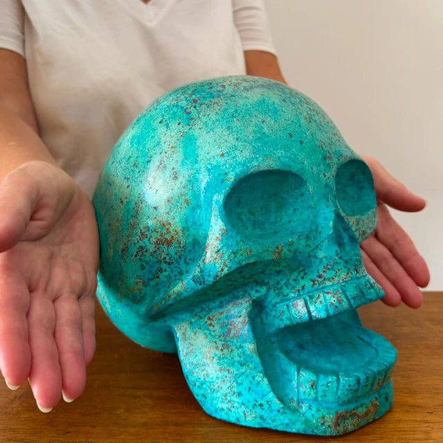 13 kg - monumental sculpture in chrysocolla from Peru...