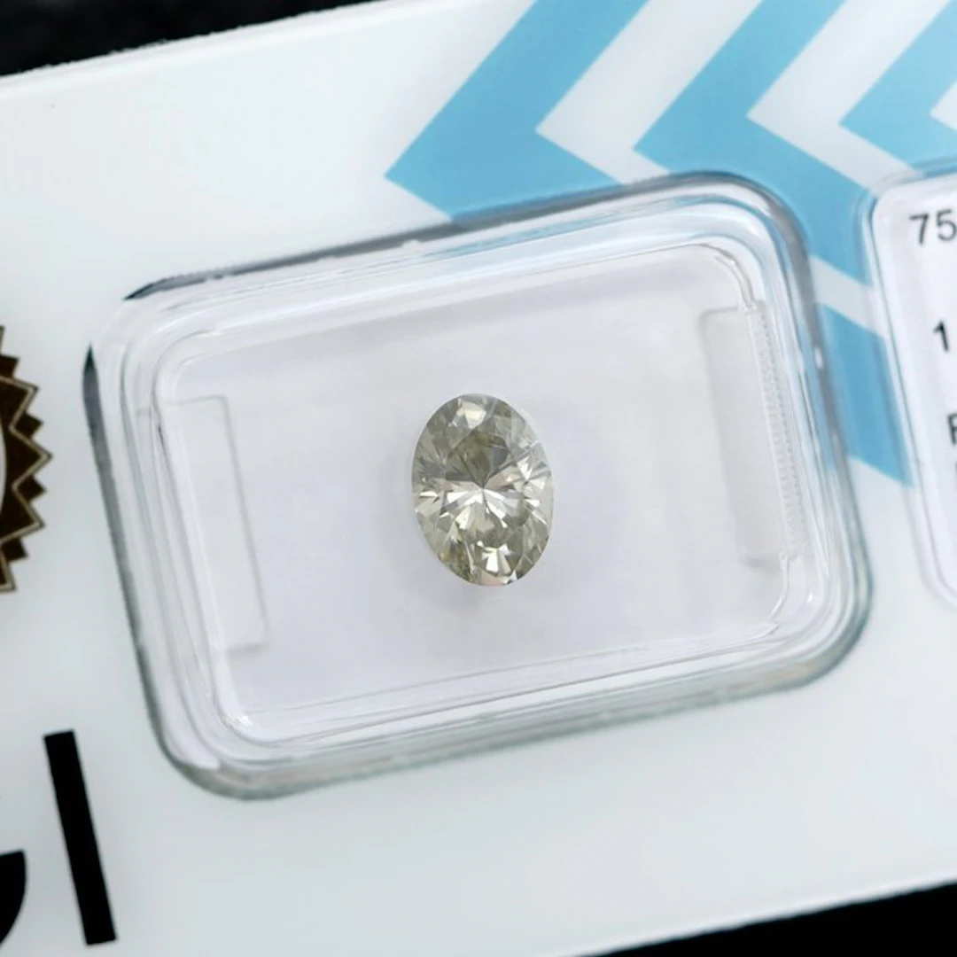 1 pcs Diamond (Natural coloured) - 1.12 ct - Oval - Fancy...