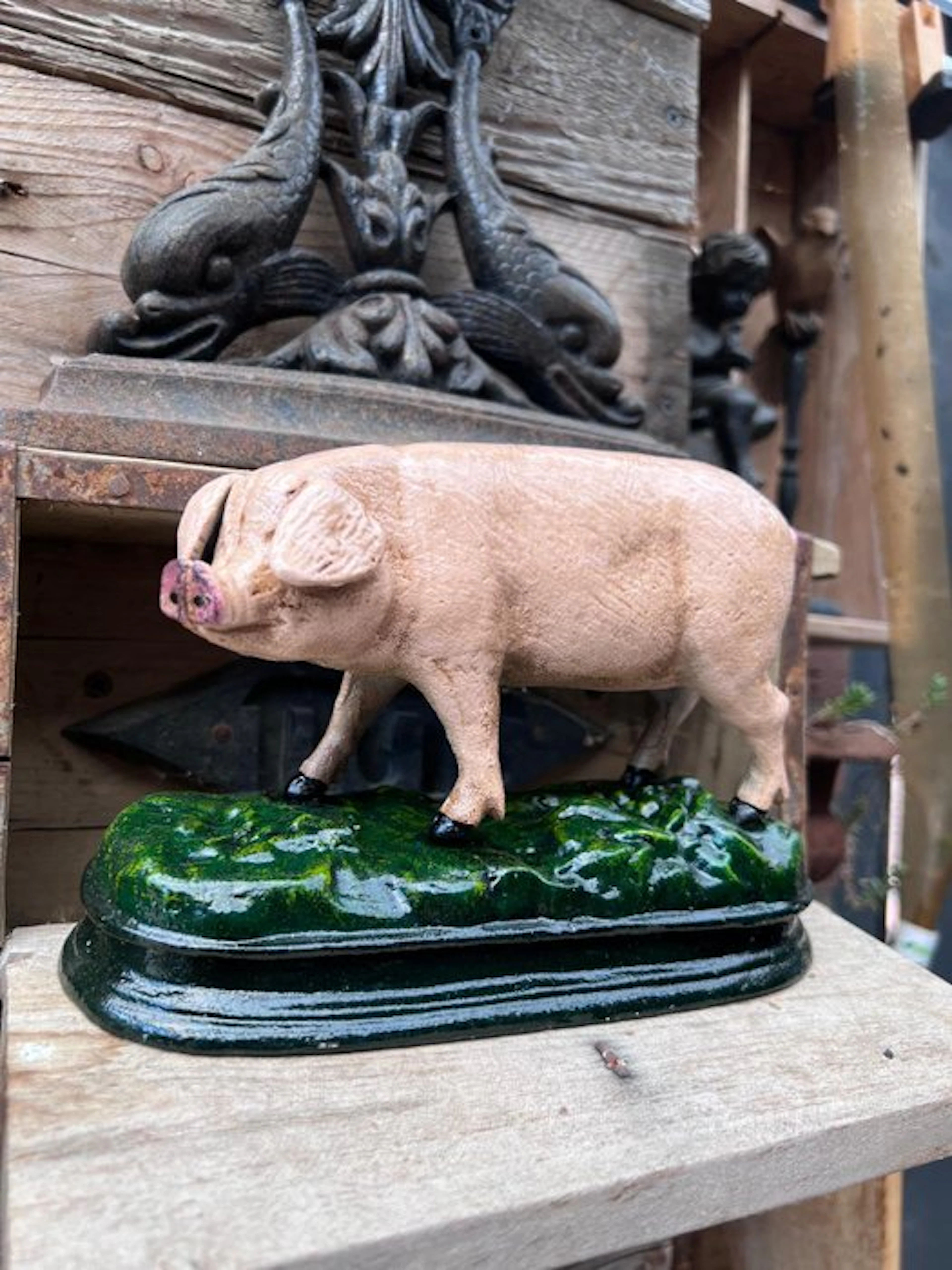 Decorative ornament - Europe - Cast Iron Pig Statue