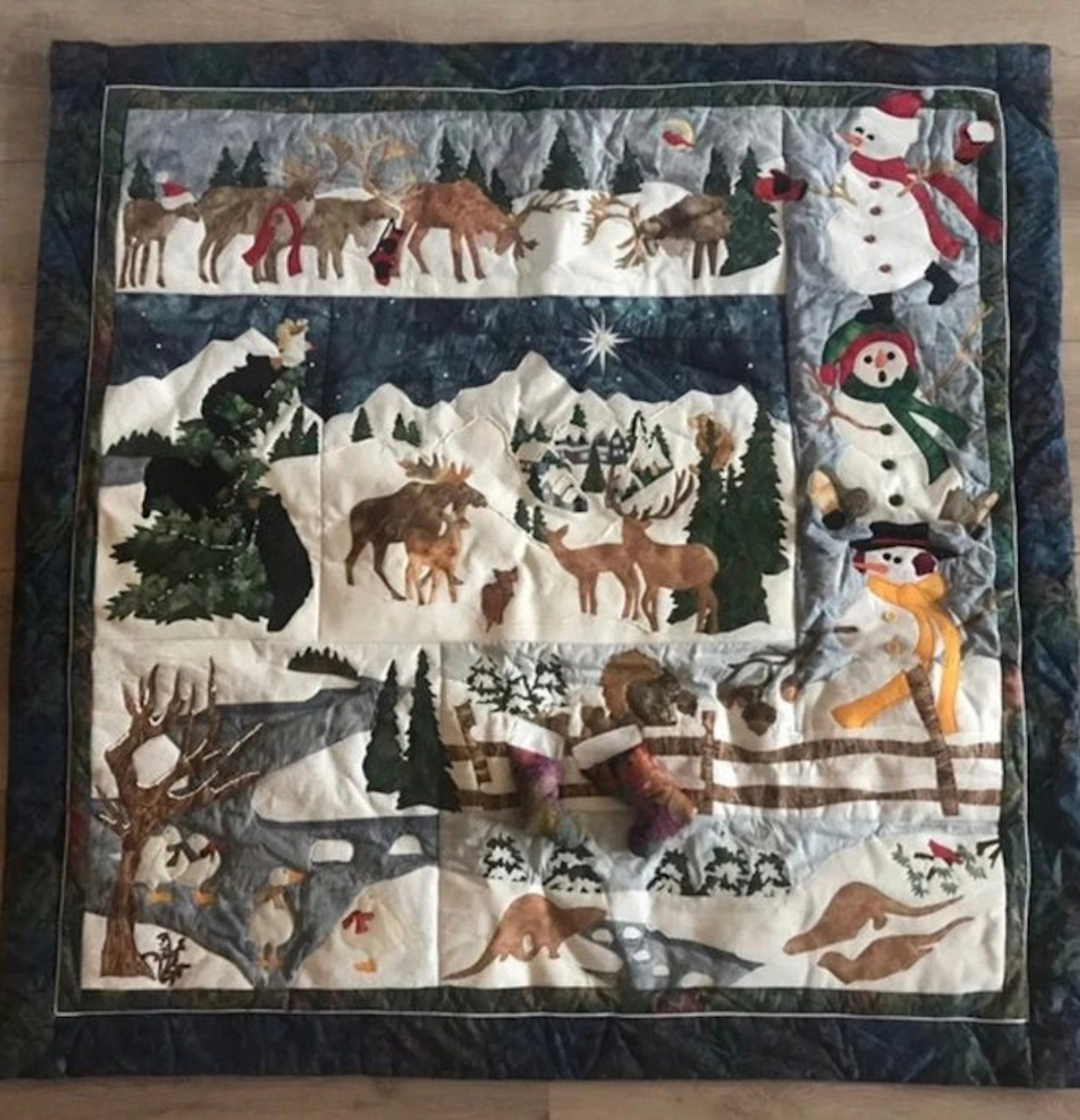 Embroidery - 116 cm - 116 cm - 'When Friends Gather