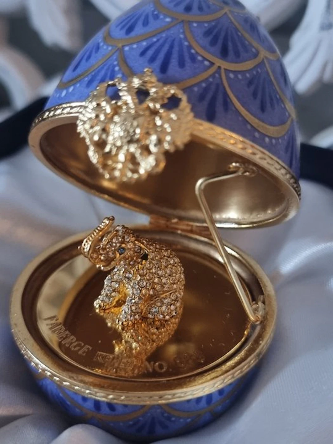 Fabergé egg - Fabergé Style Limoges Imperial Elephant Egg - Porcelain